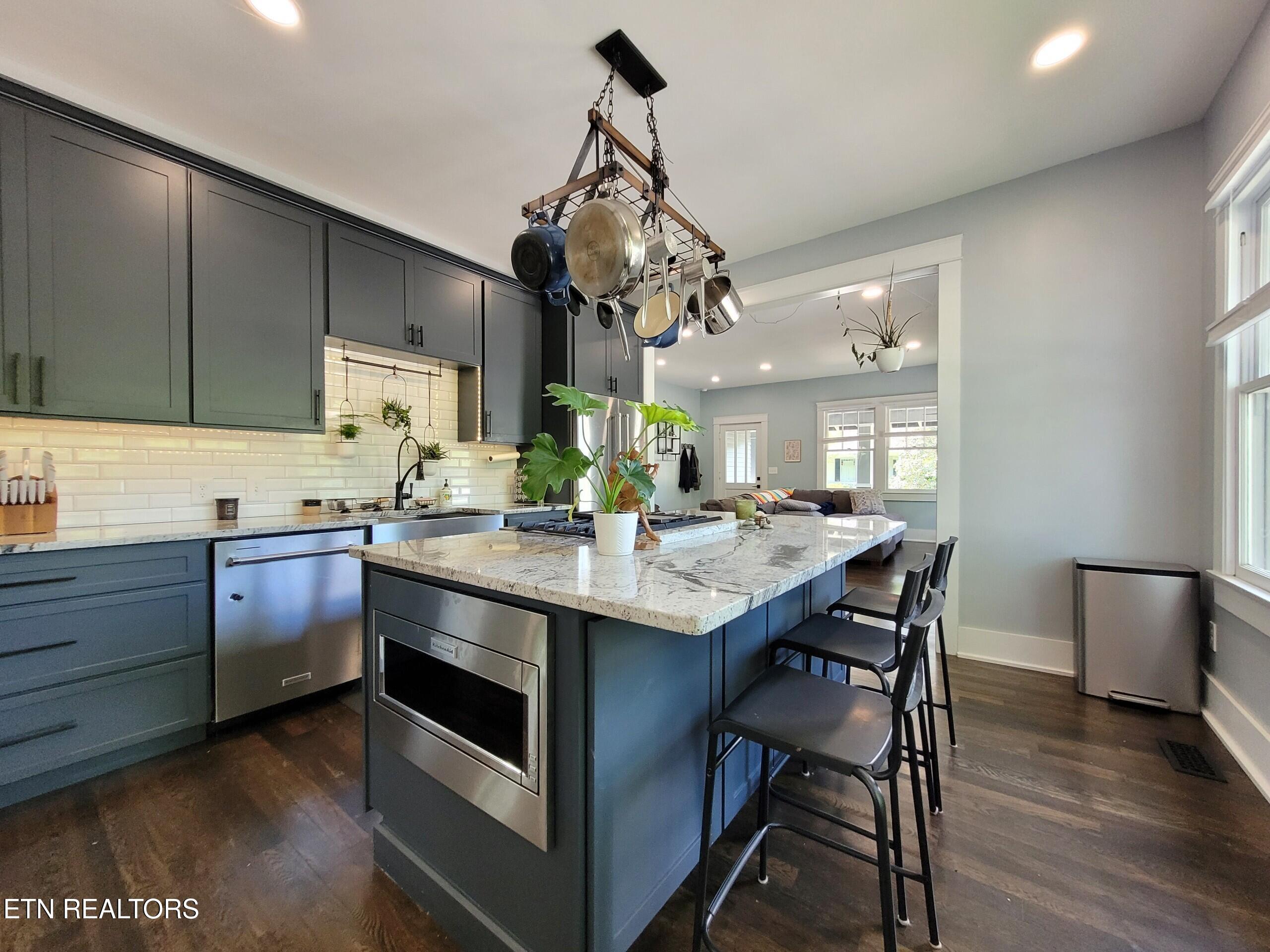 205 Leonard Place Knoxville TN 37917