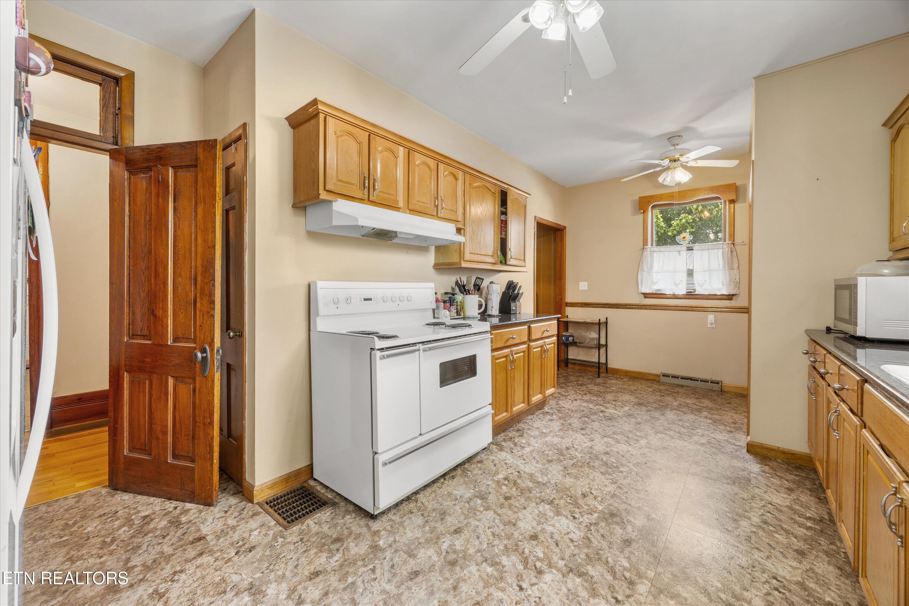 502 Main Street New Tazewell TN 37825