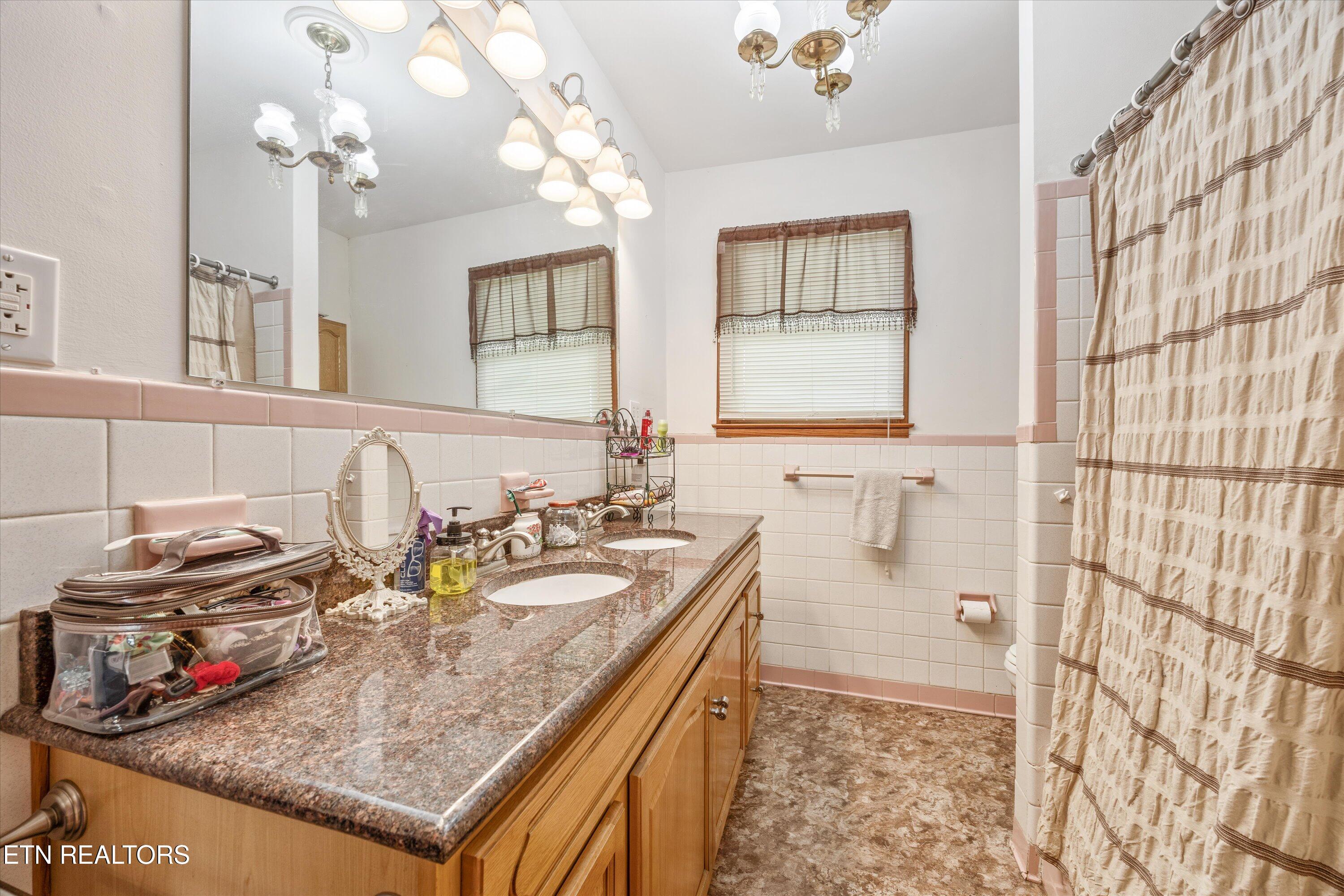 502 Main Street New Tazewell TN 37825