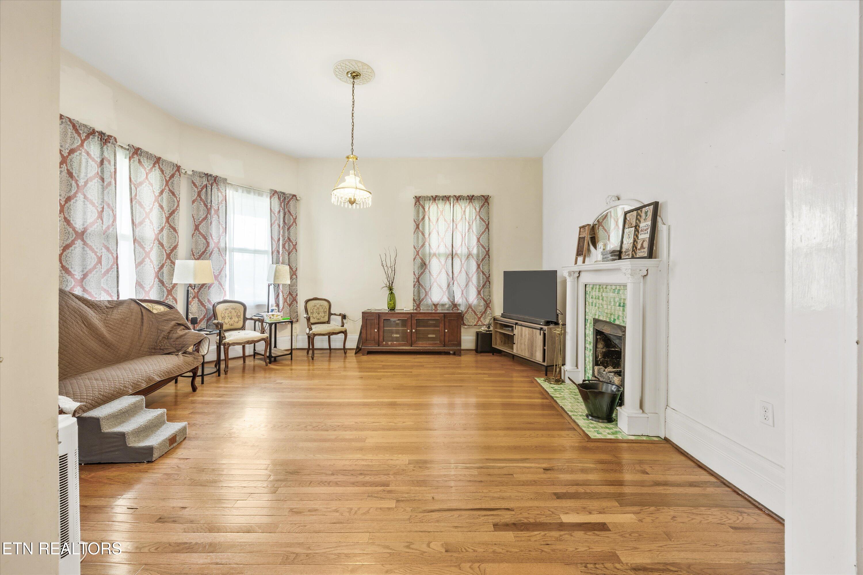 502 Main Street New Tazewell TN 37825