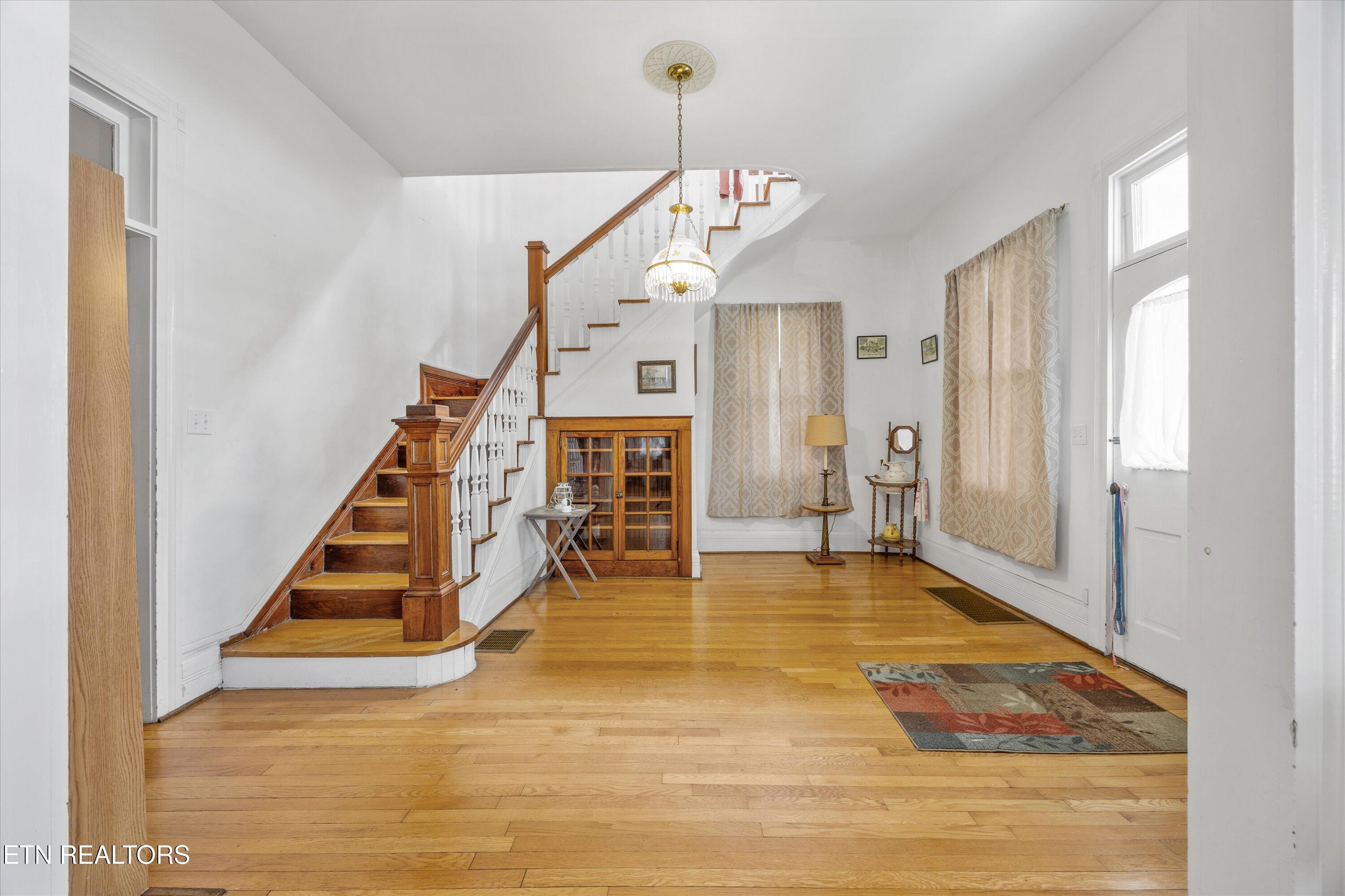 502 Main Street New Tazewell TN 37825