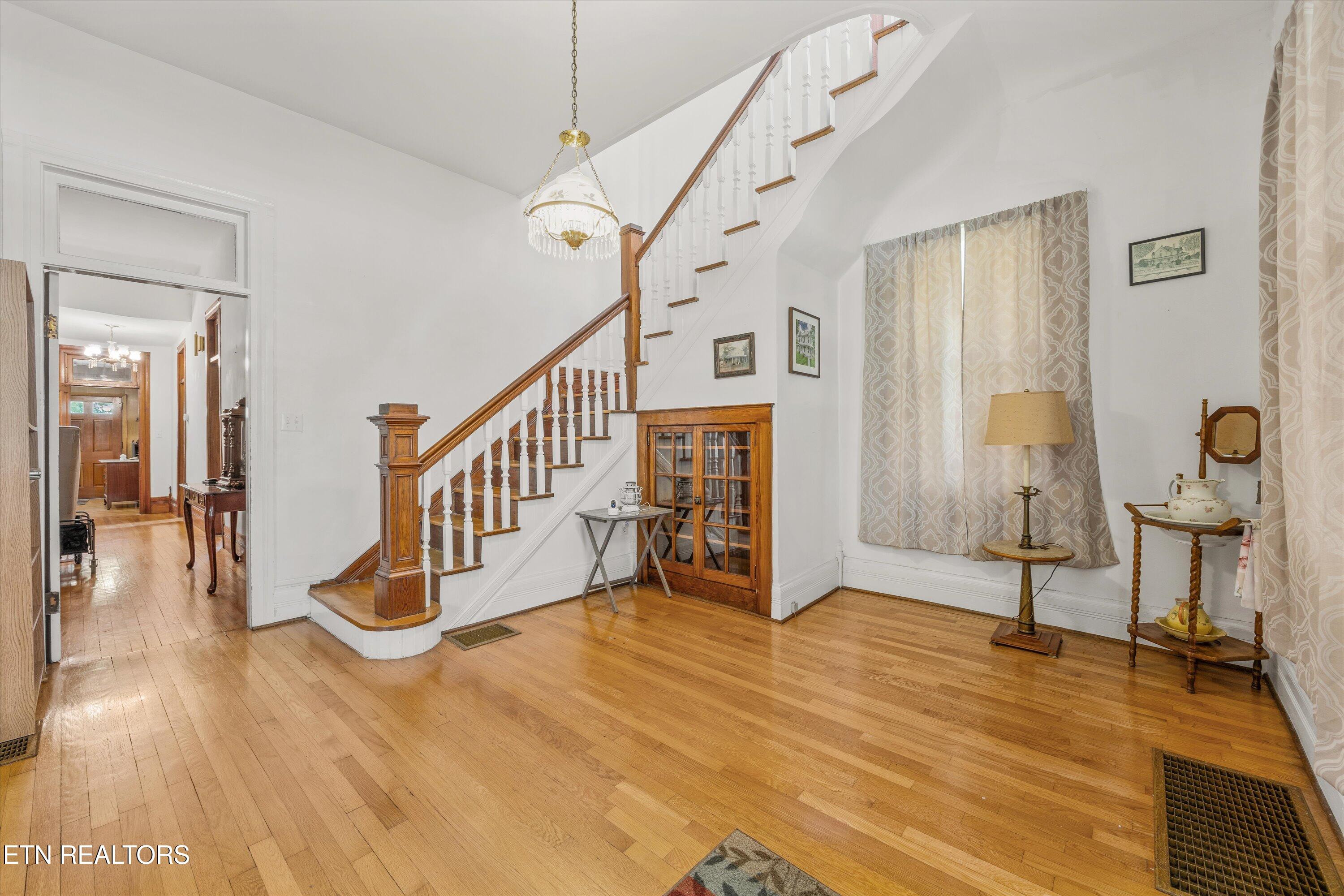 502 Main Street New Tazewell TN 37825
