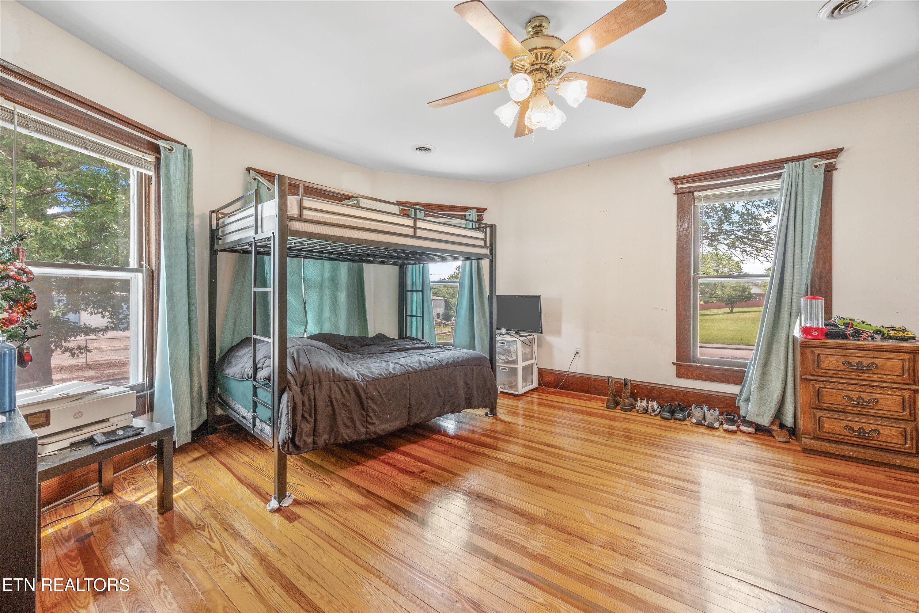 502 Main Street New Tazewell TN 37825