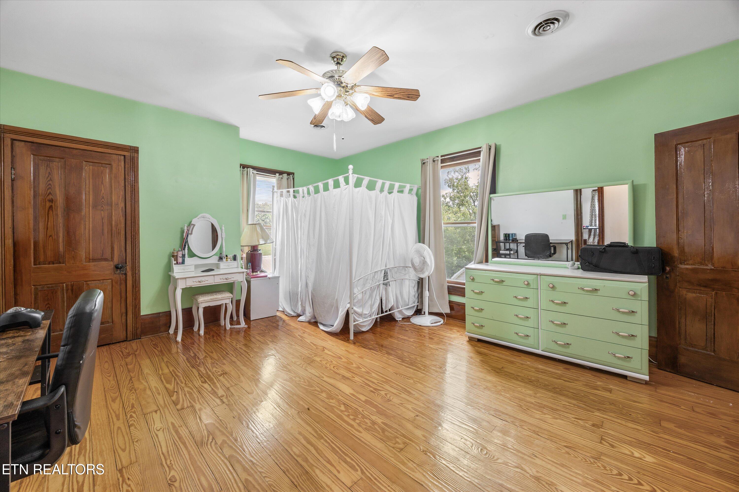 502 Main Street New Tazewell TN 37825