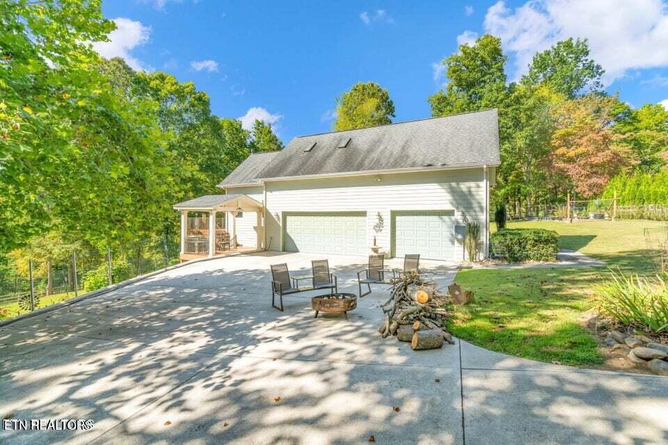 209 Bucks And Doe Lane Lafollette TN 37766