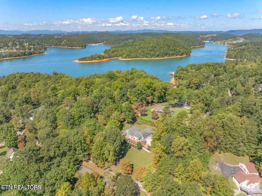 209 Bucks And Doe Lane Lafollette TN 37766