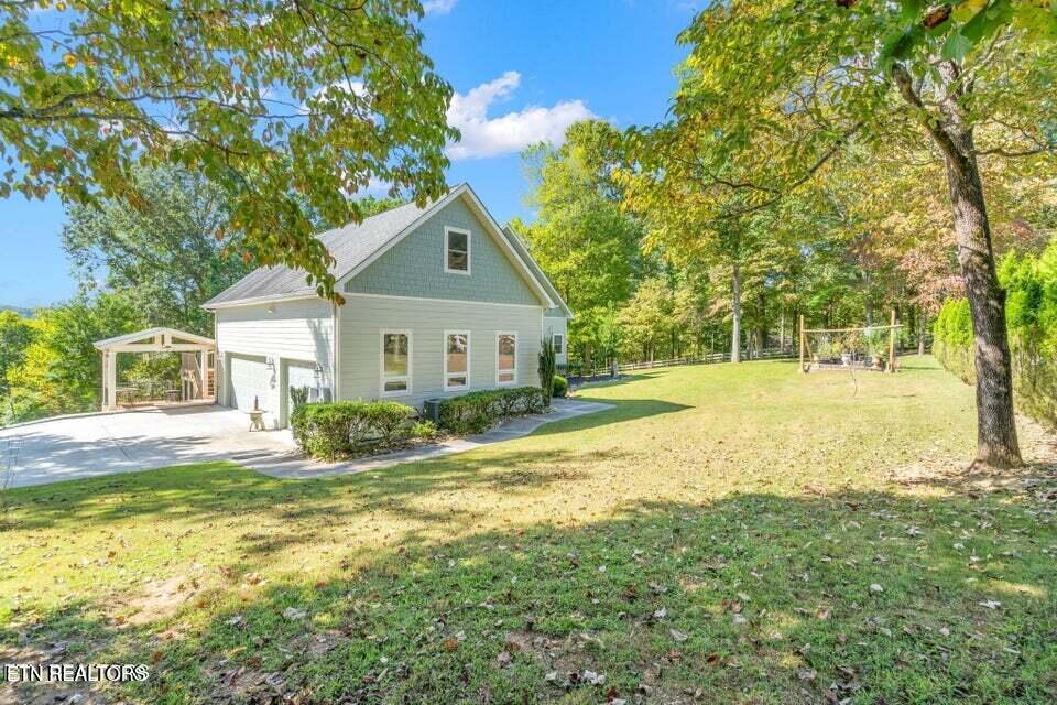 209 Bucks And Doe Lane Lafollette TN 37766