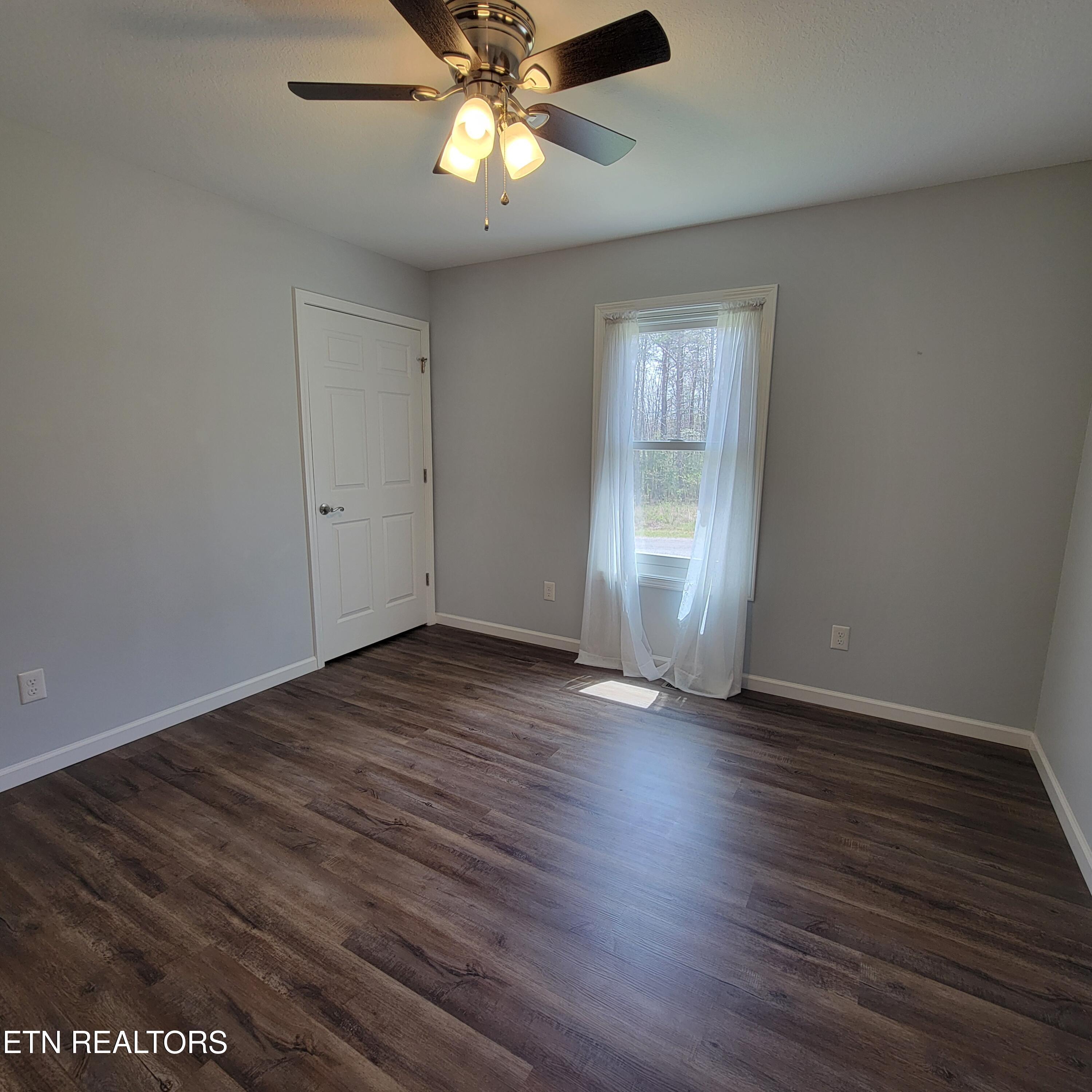 1039 Gray Eagle Drive Crossville TN 38572
