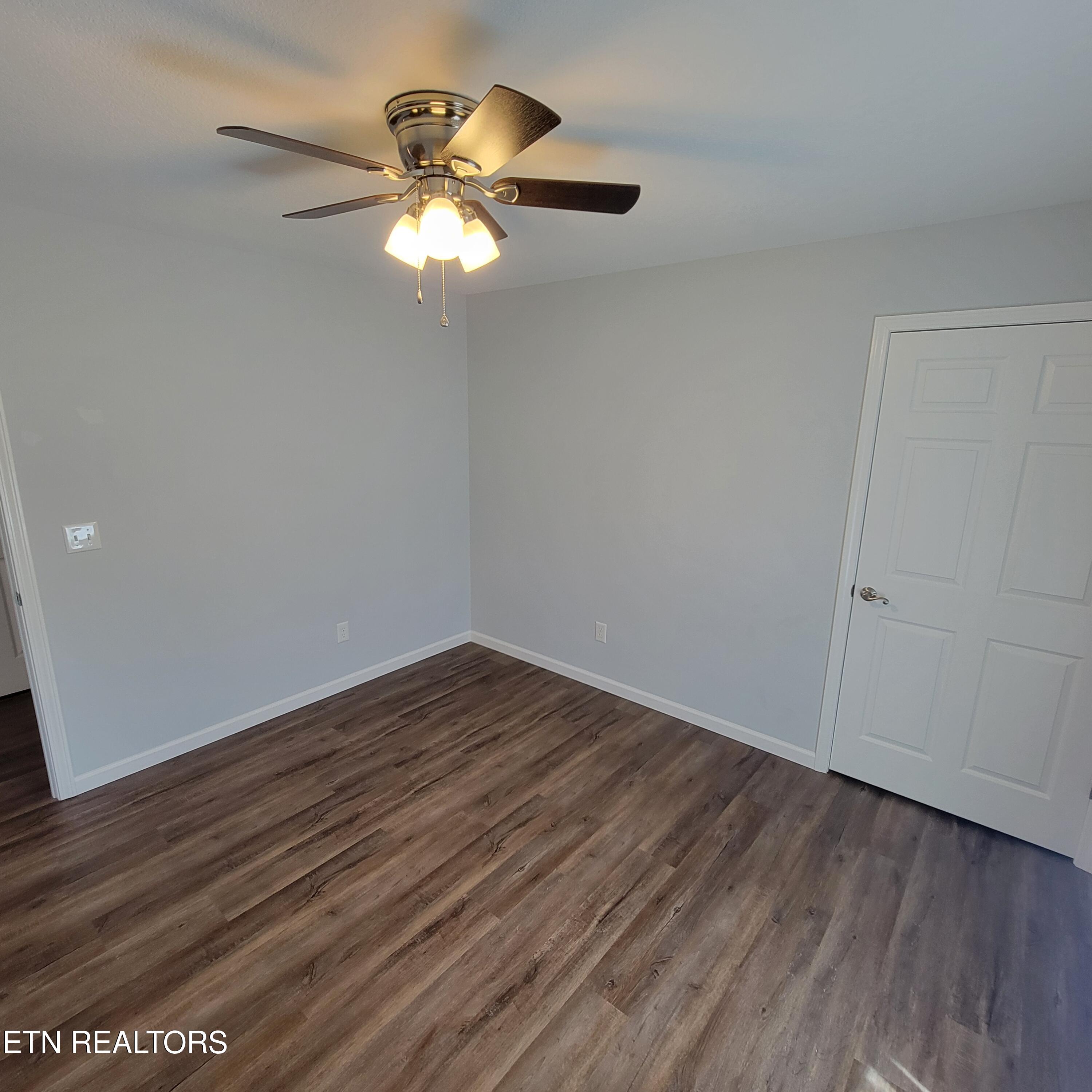 1039 Gray Eagle Drive Crossville TN 38572