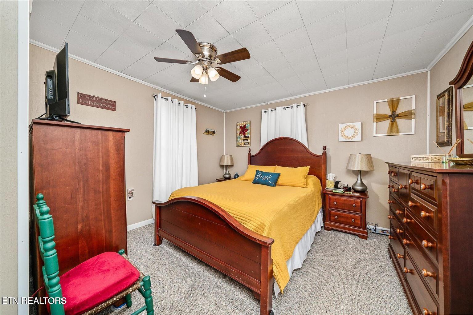 214 Omega Street Harriman TN 37748