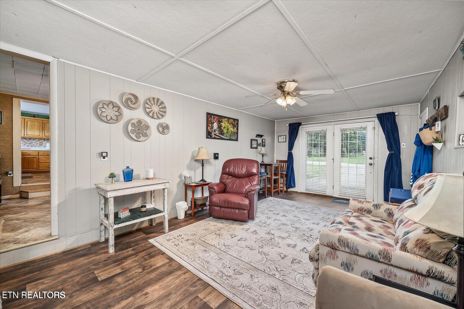 214 Omega Street Harriman TN 37748