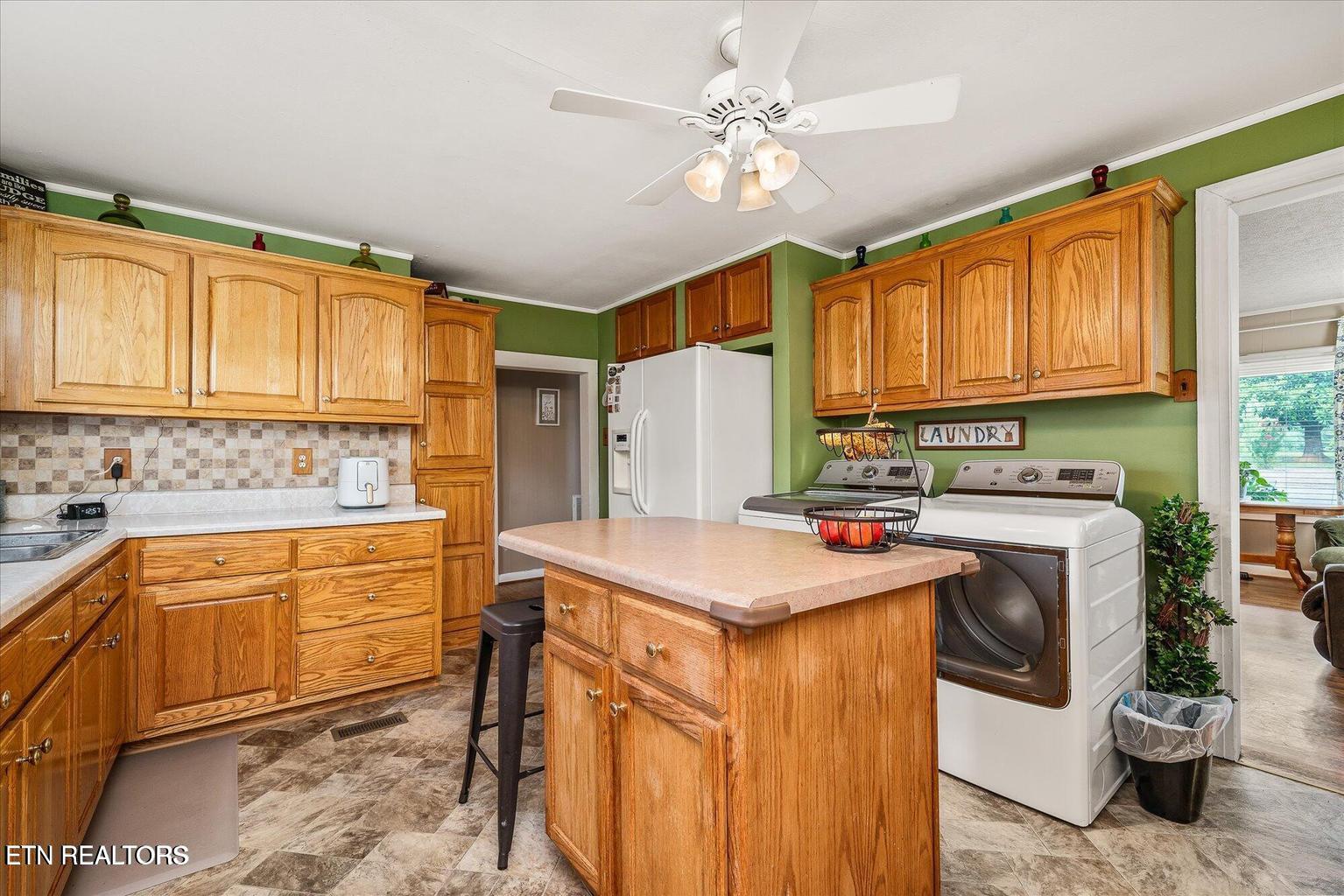 214 Omega Street Harriman TN 37748