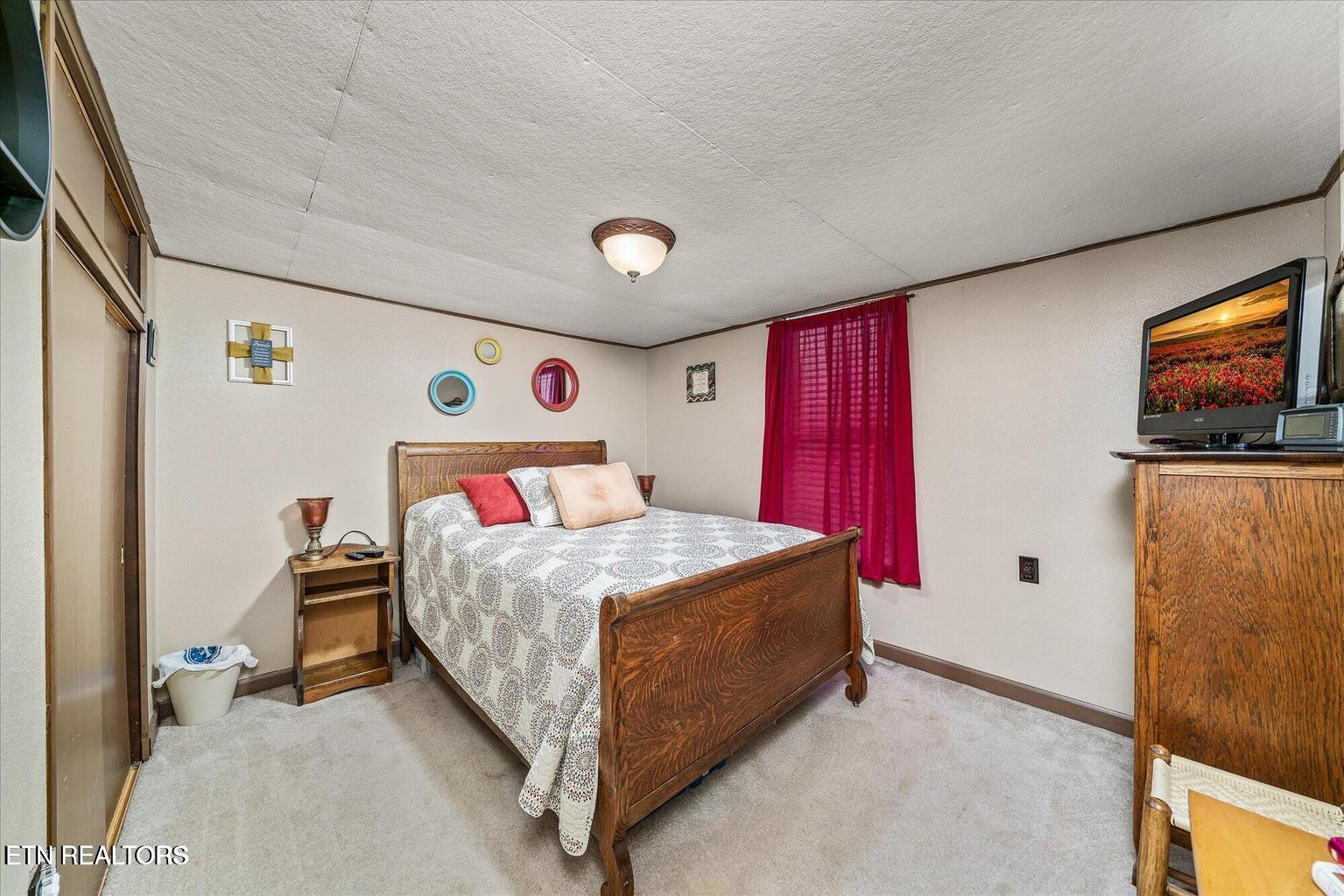 214 Omega Street Harriman TN 37748