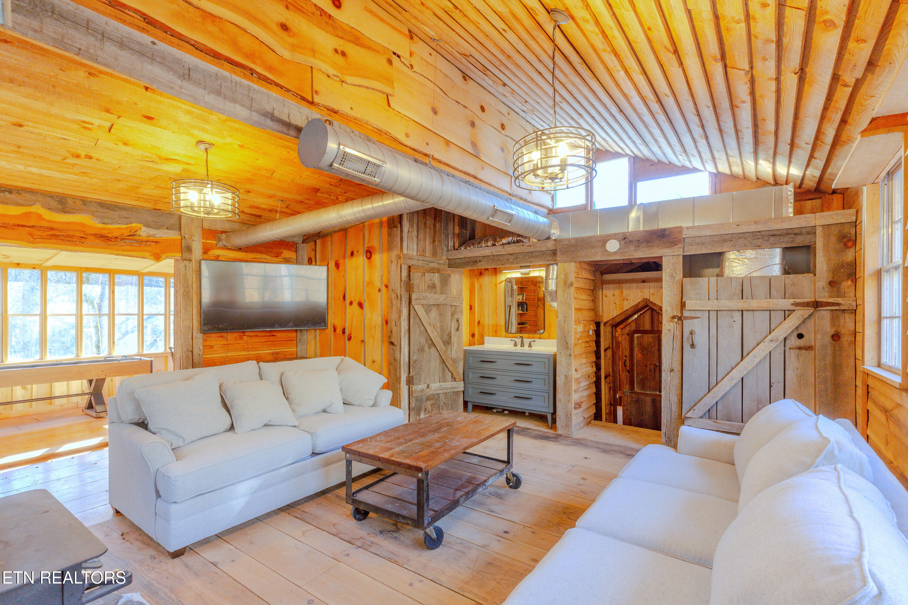 925 Newcombe Branch Way Cosby TN 37722