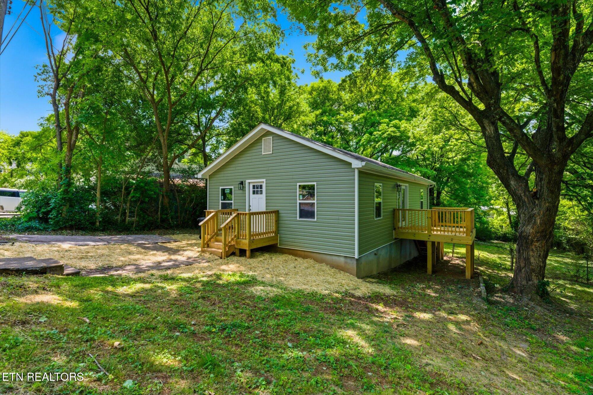 505 W College Street Athens TN 37303