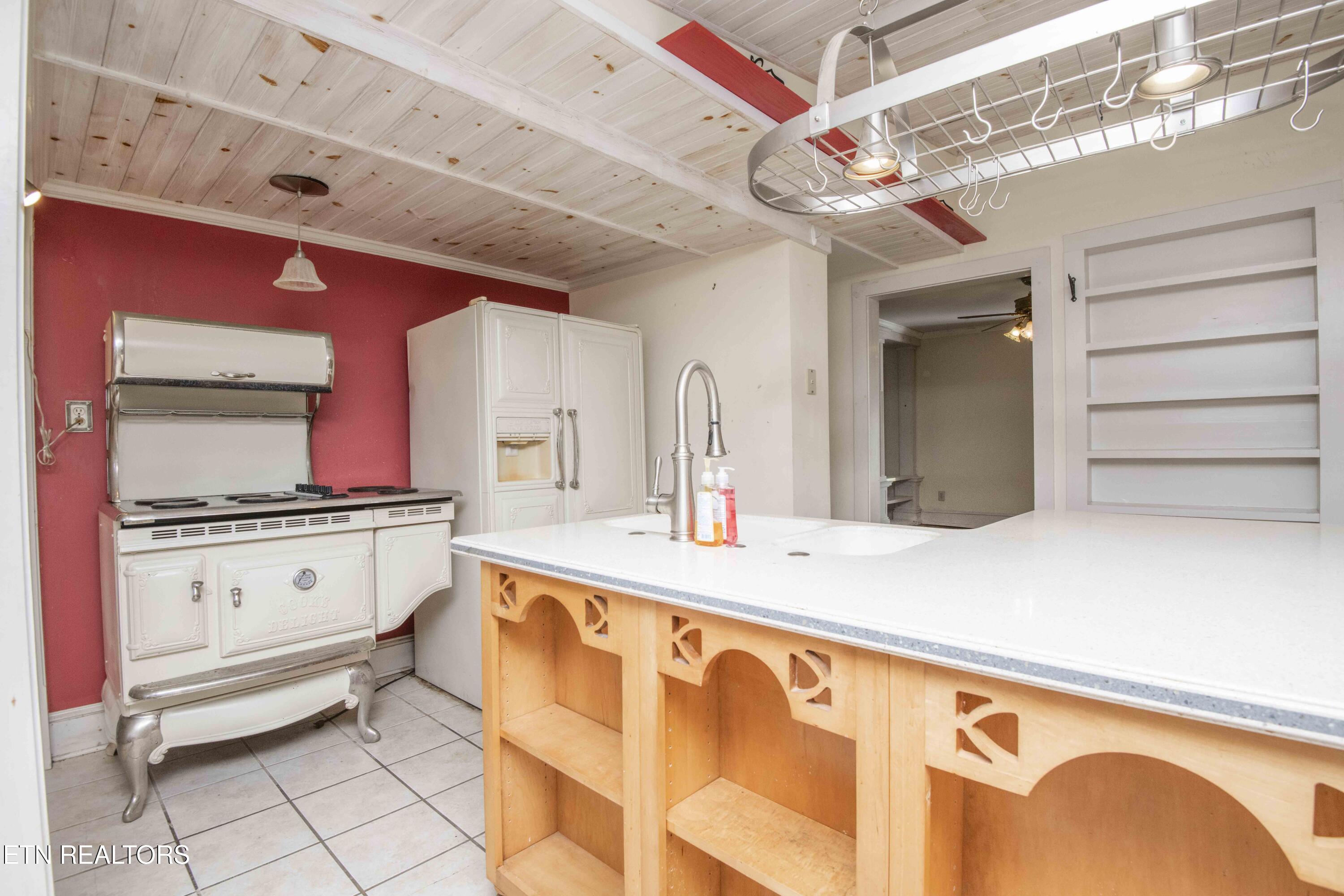 748 Martin Mill Pike Rockford TN 37853