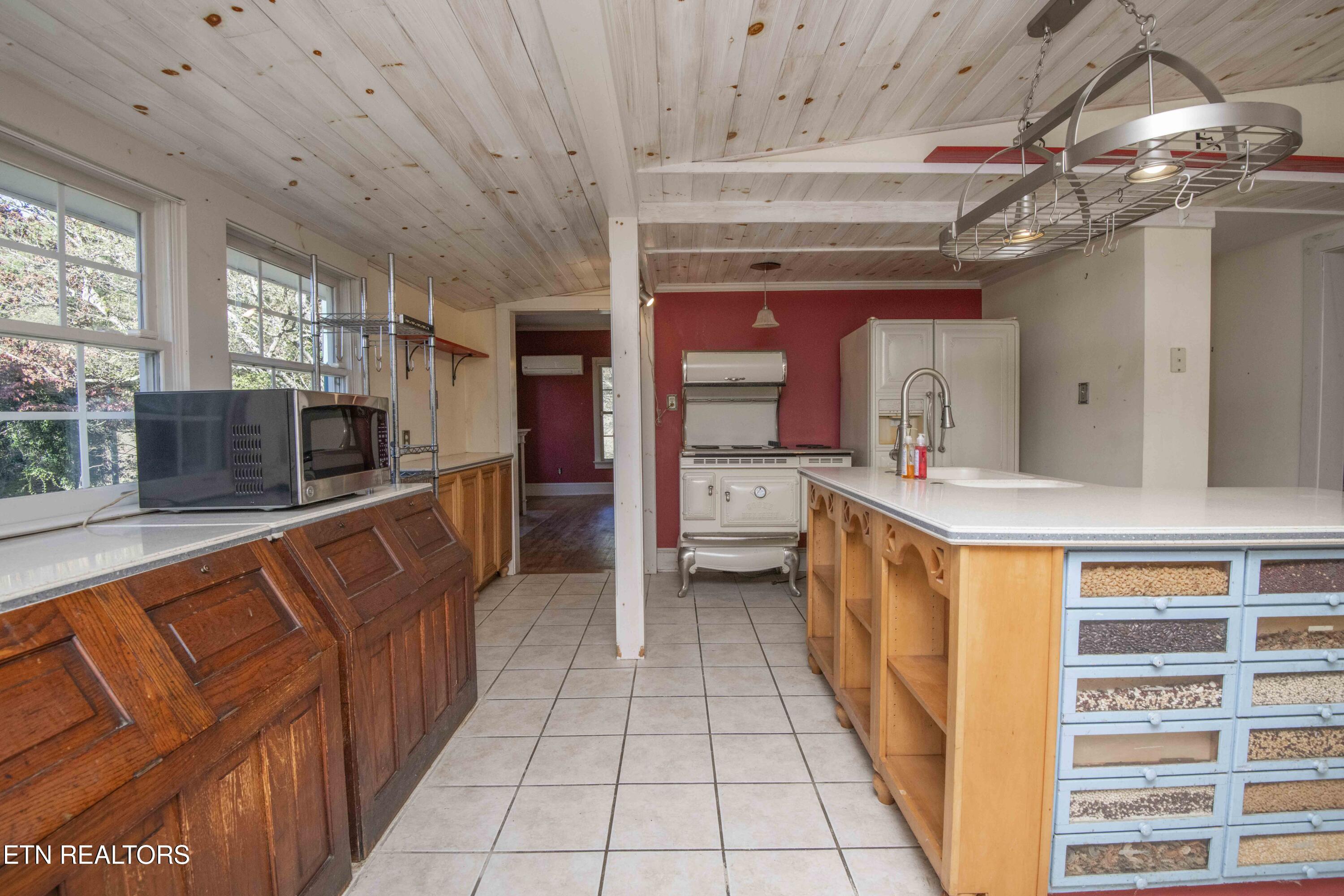748 Martin Mill Pike Rockford TN 37853