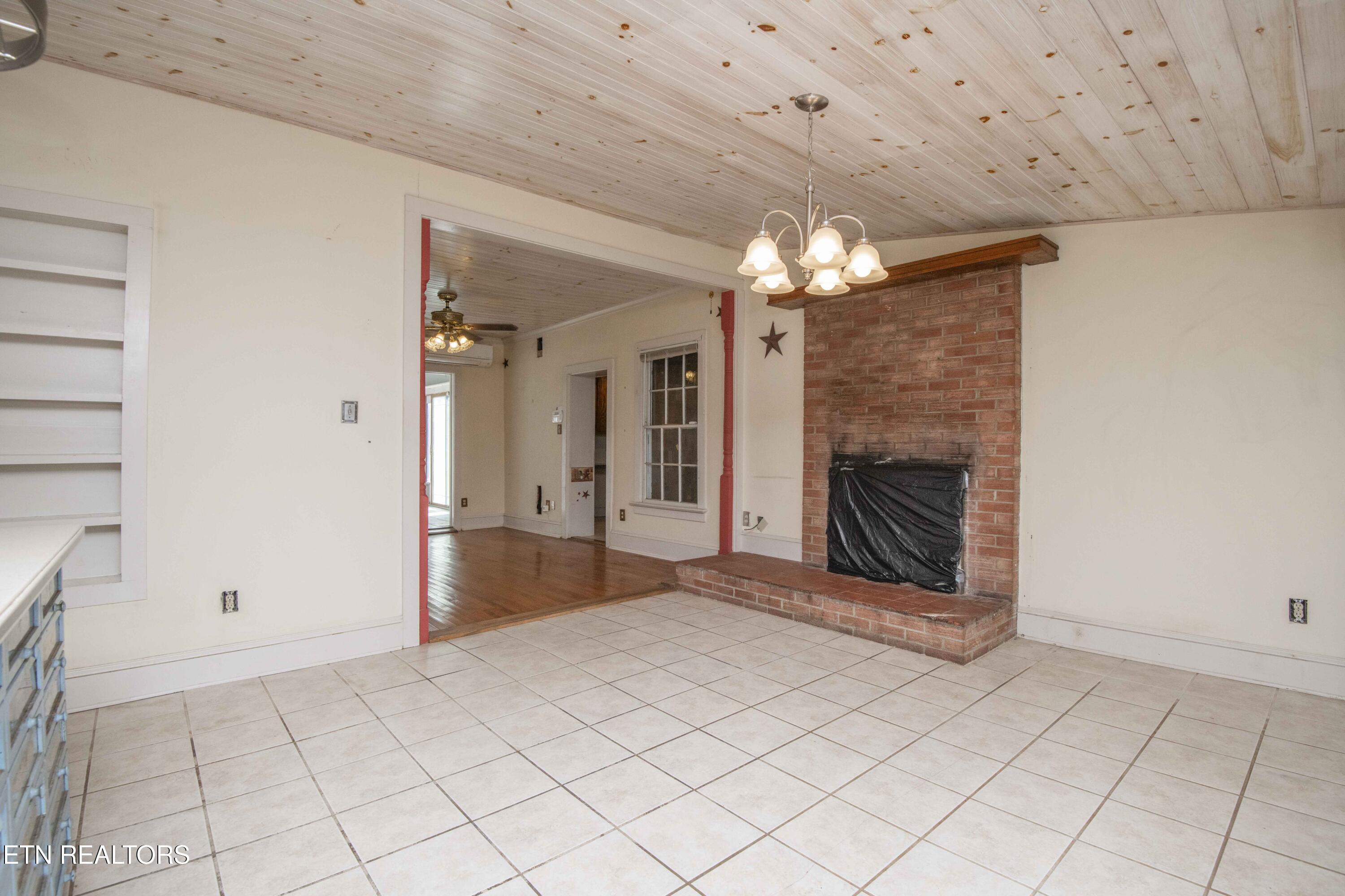748 Martin Mill Pike Rockford TN 37853