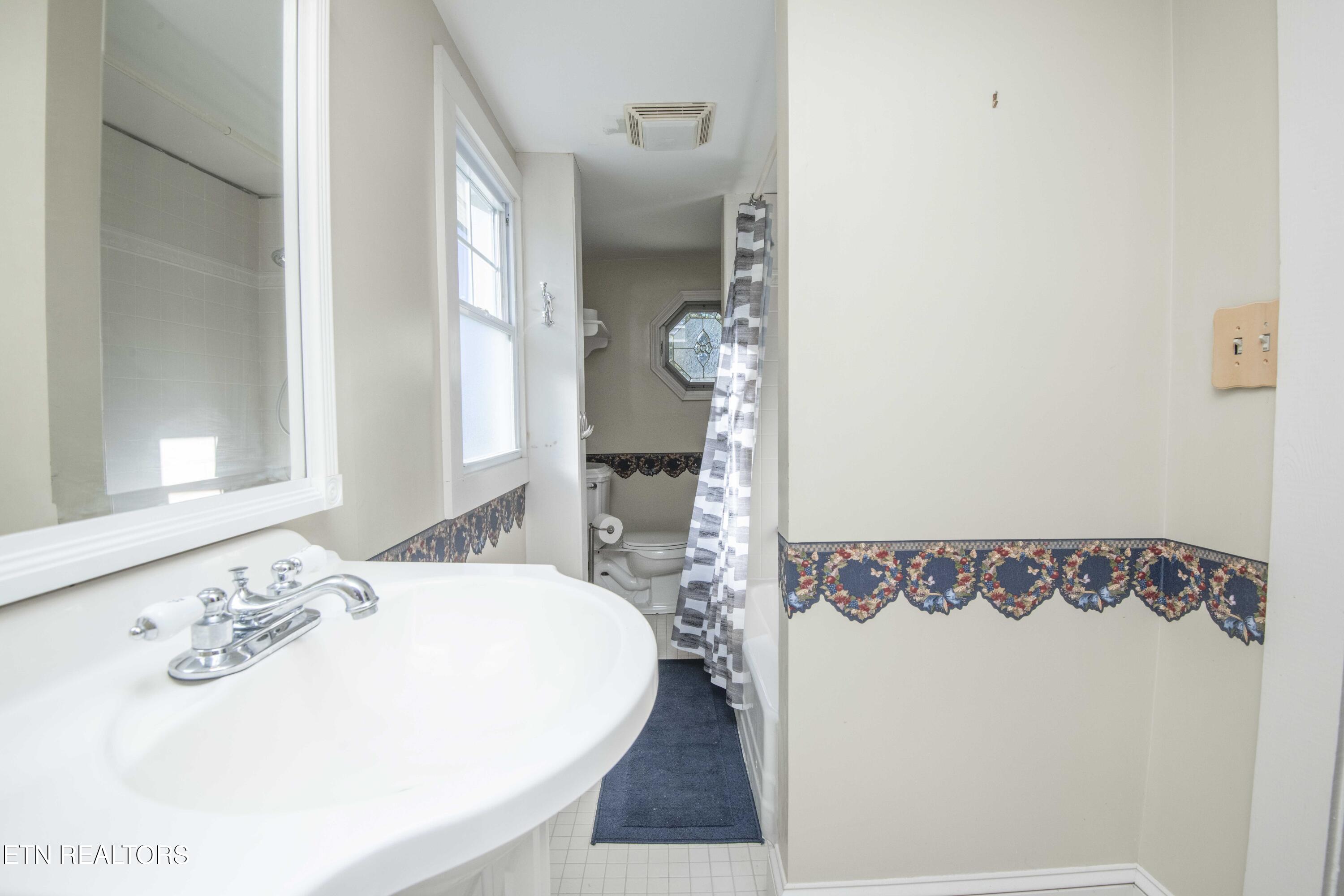 748 Martin Mill Pike Rockford TN 37853