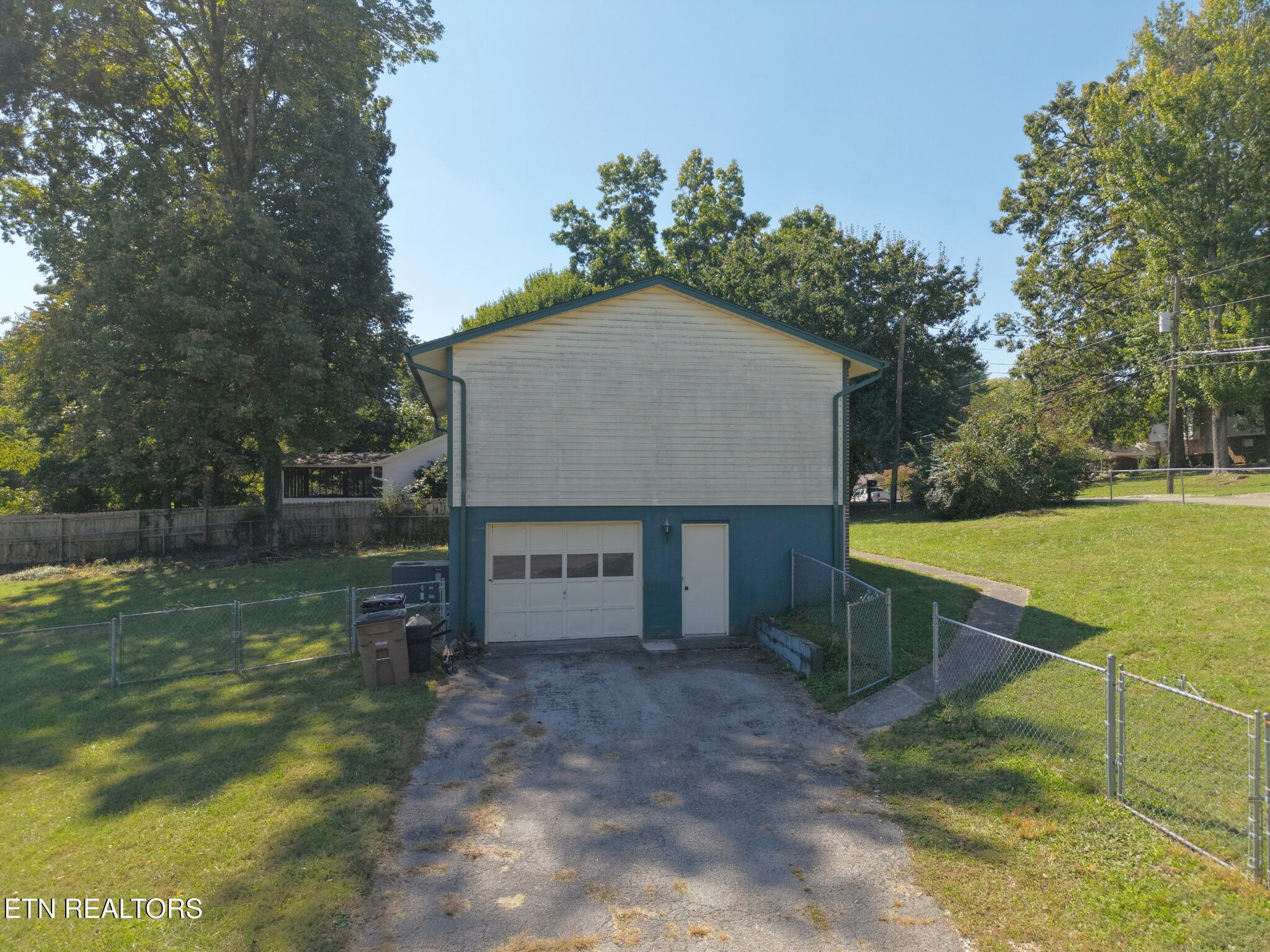 5208 NW Berbera Drive Knoxville TN 37921