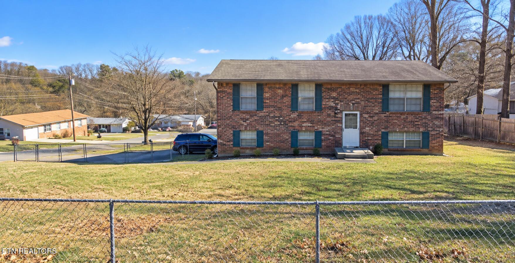 5208 NW Berbera Drive Knoxville TN 37921