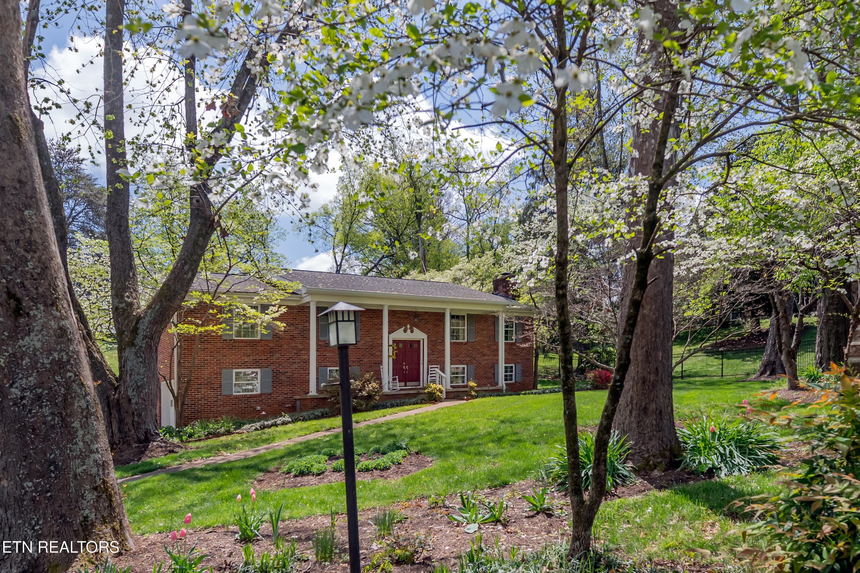 6912 Cresthill Drive Knoxville TN 37919