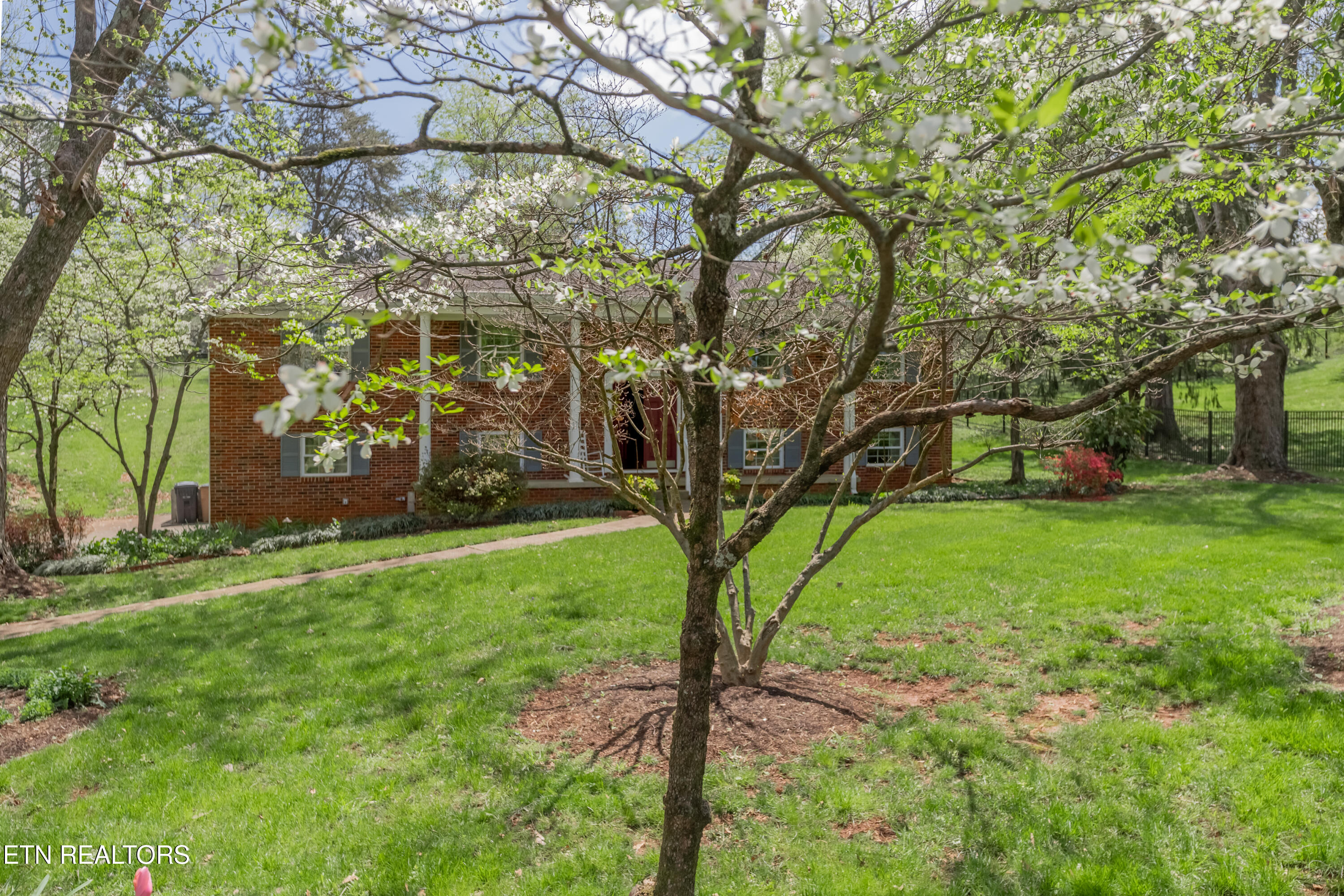 6912 Cresthill Drive Knoxville TN 37919