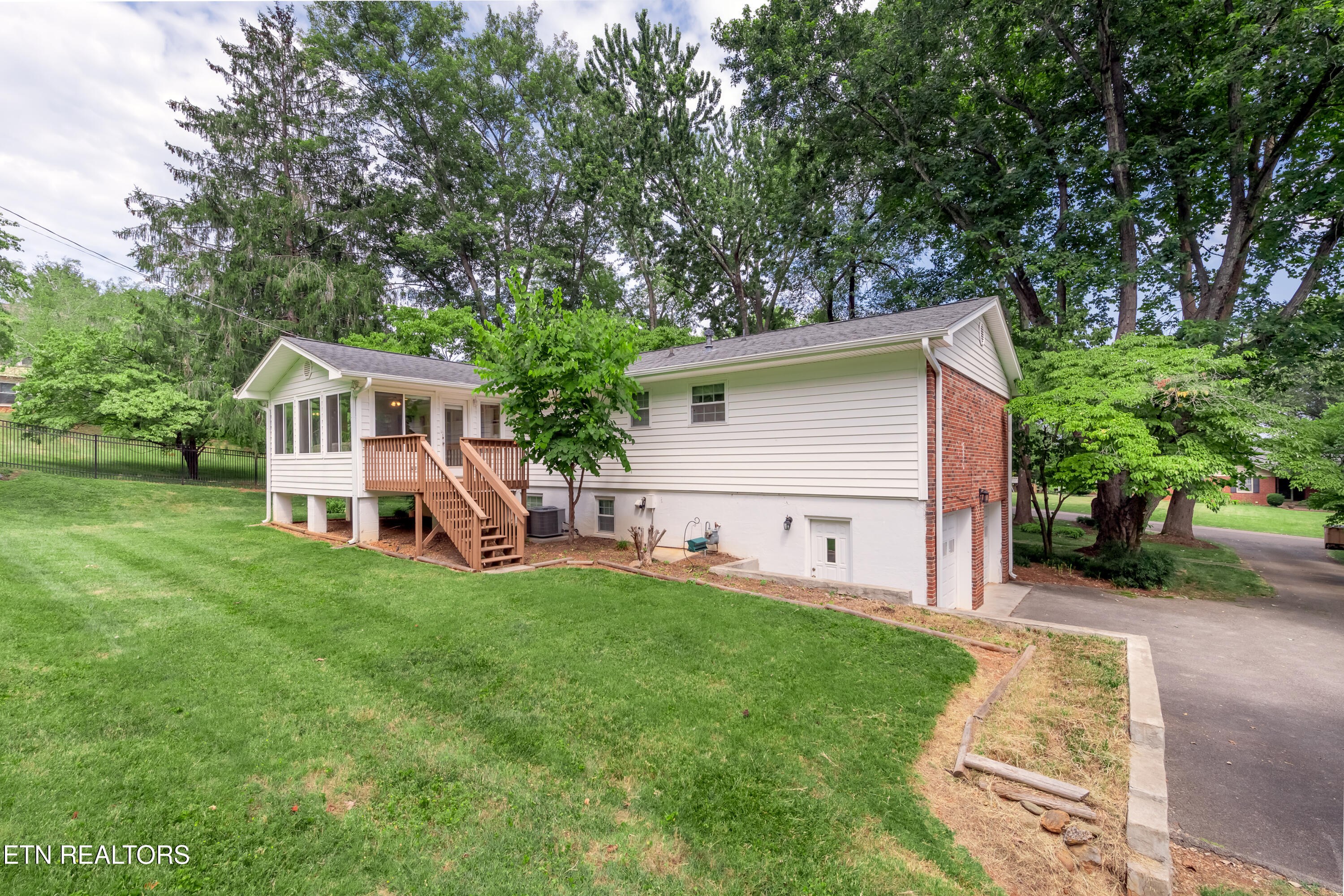 6912 Cresthill Drive Knoxville TN 37919