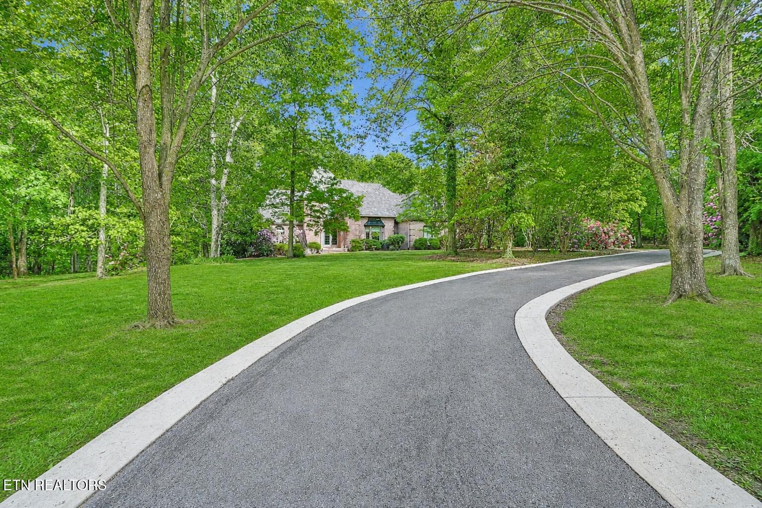 218 Channing Lane Crossville TN 38555