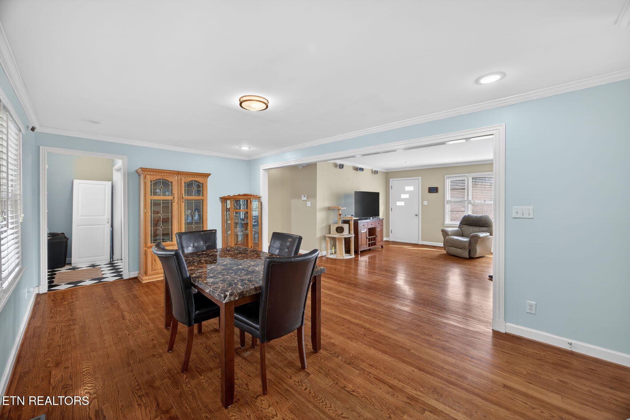 402 S Hillcrest Drive Livingston TN 38570
