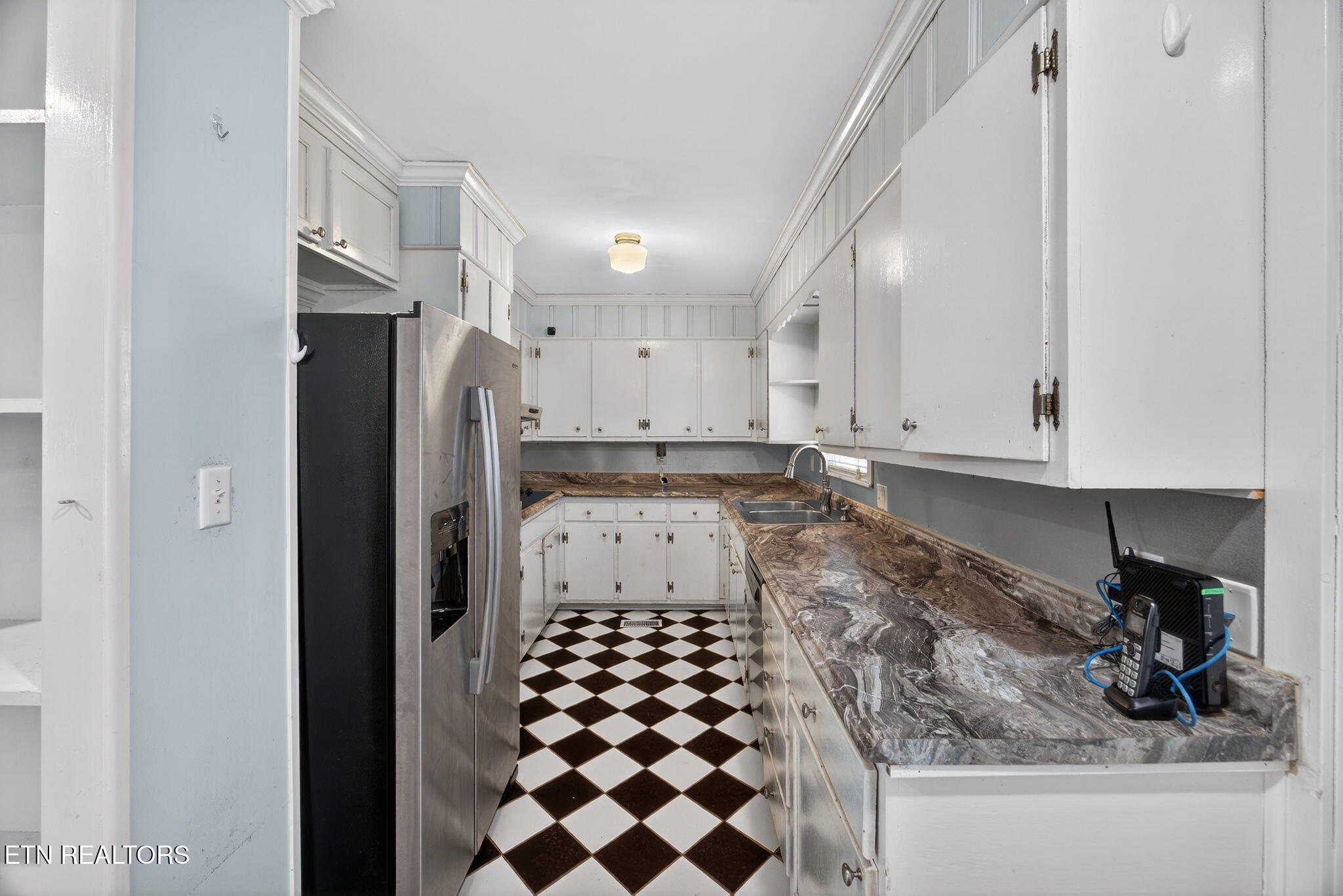 402 S Hillcrest Drive Livingston TN 38570