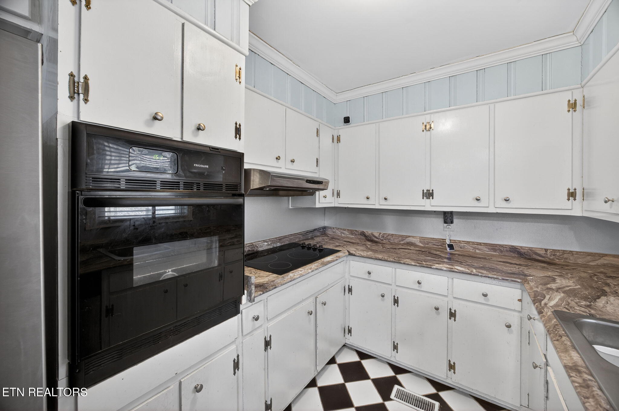 402 S Hillcrest Drive Livingston TN 38570