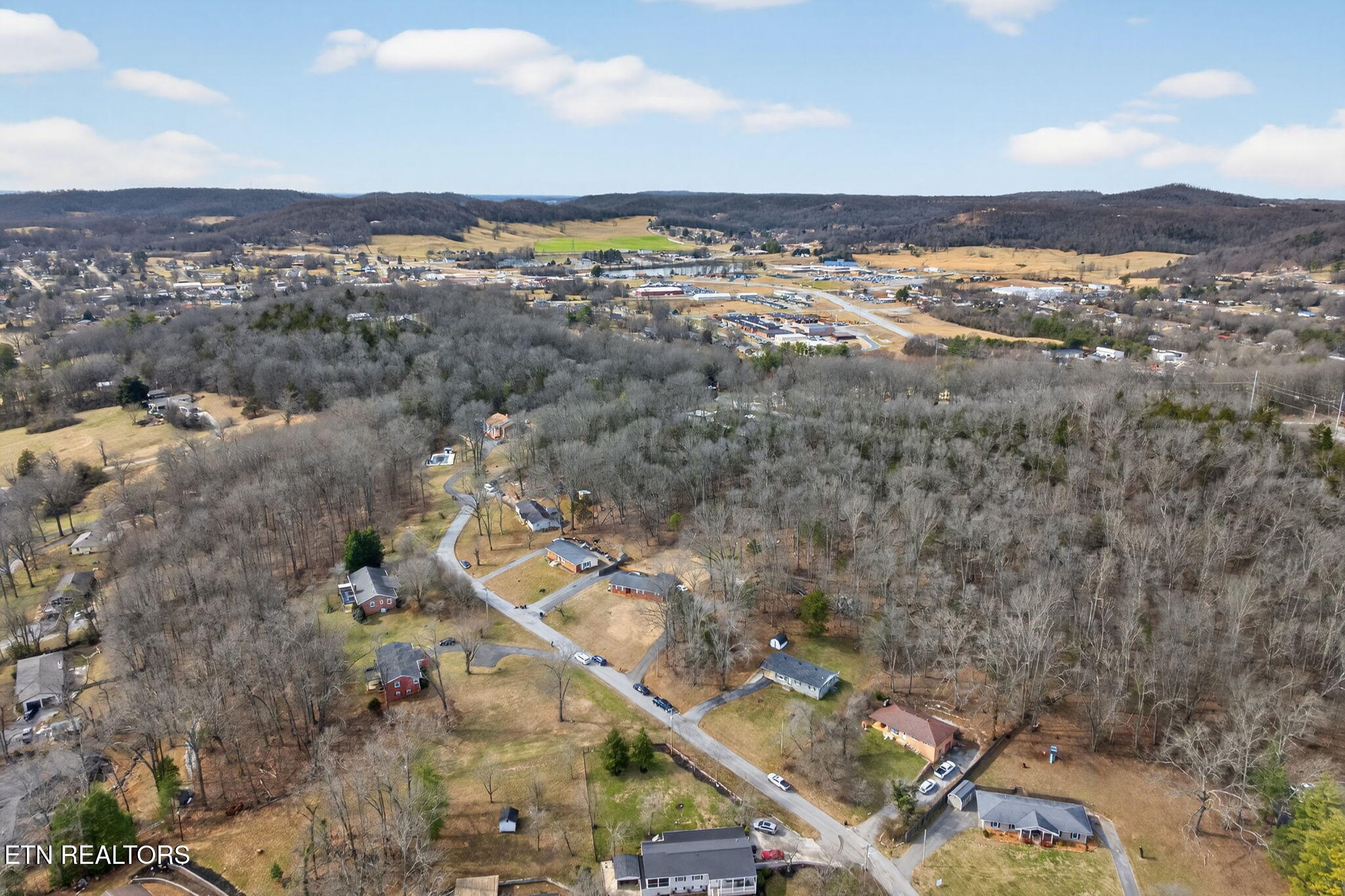 402 S Hillcrest Drive Livingston TN 38570