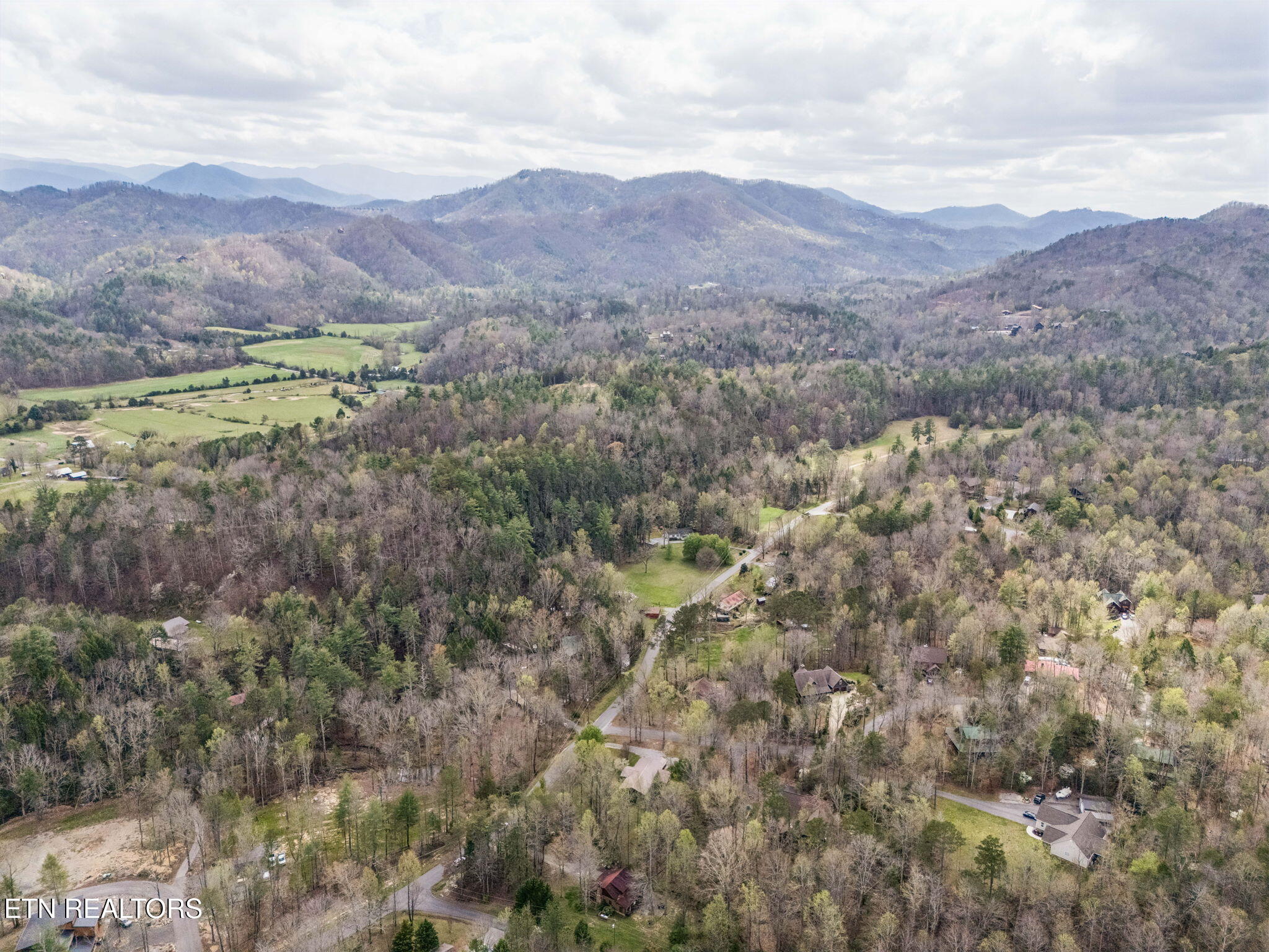 2875 Mcmahan Sawmill Road Sevierville TN 37862