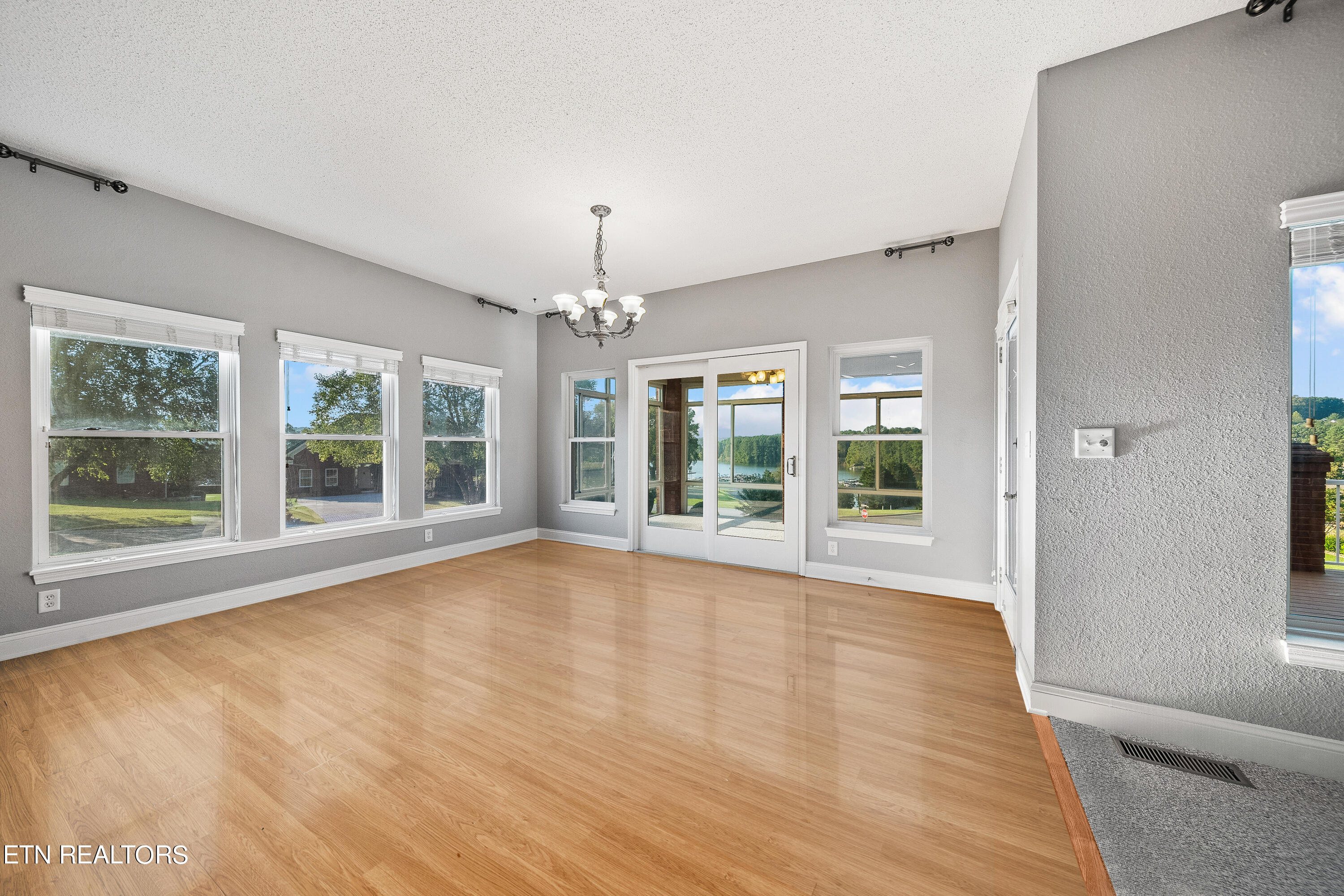 112 Sunali Lane Loudon TN 37774