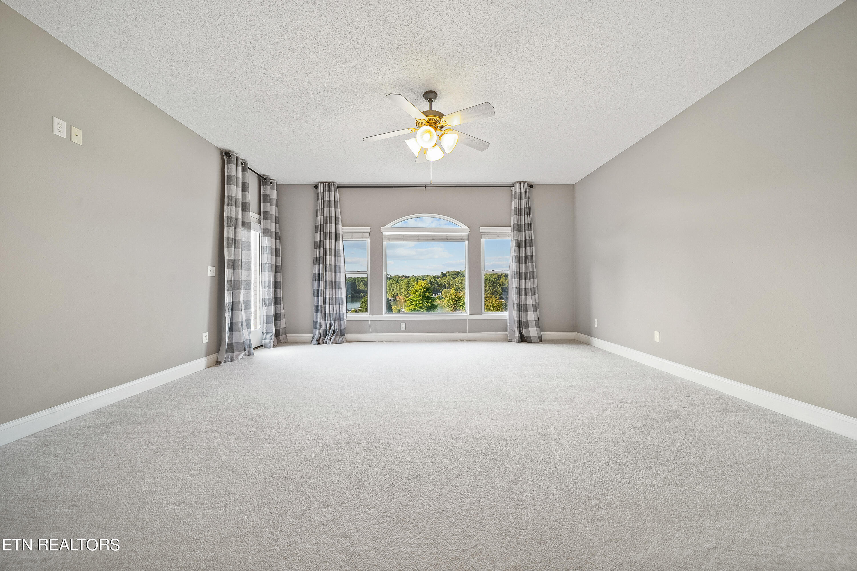 112 Sunali Lane Loudon TN 37774