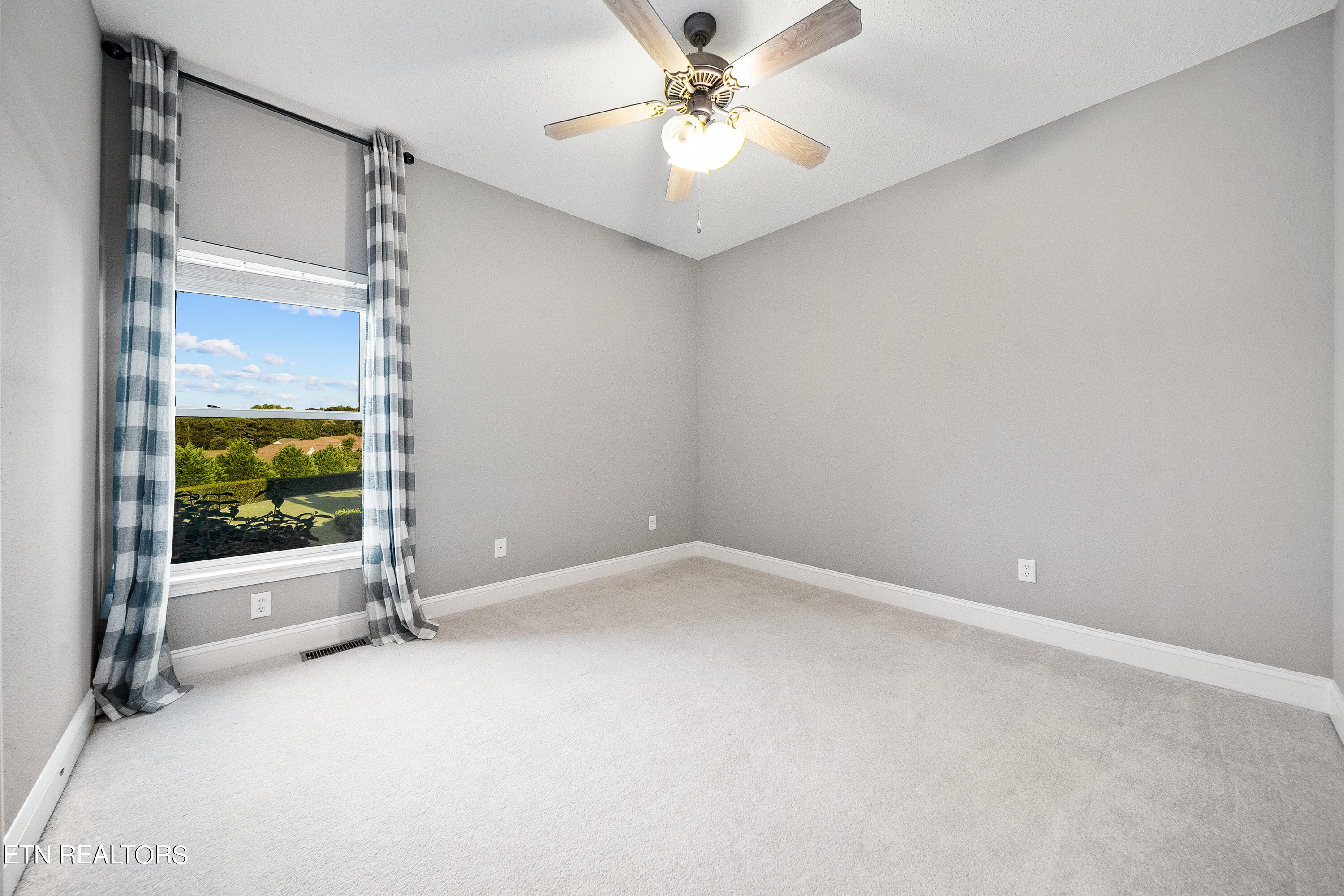 112 Sunali Lane Loudon TN 37774