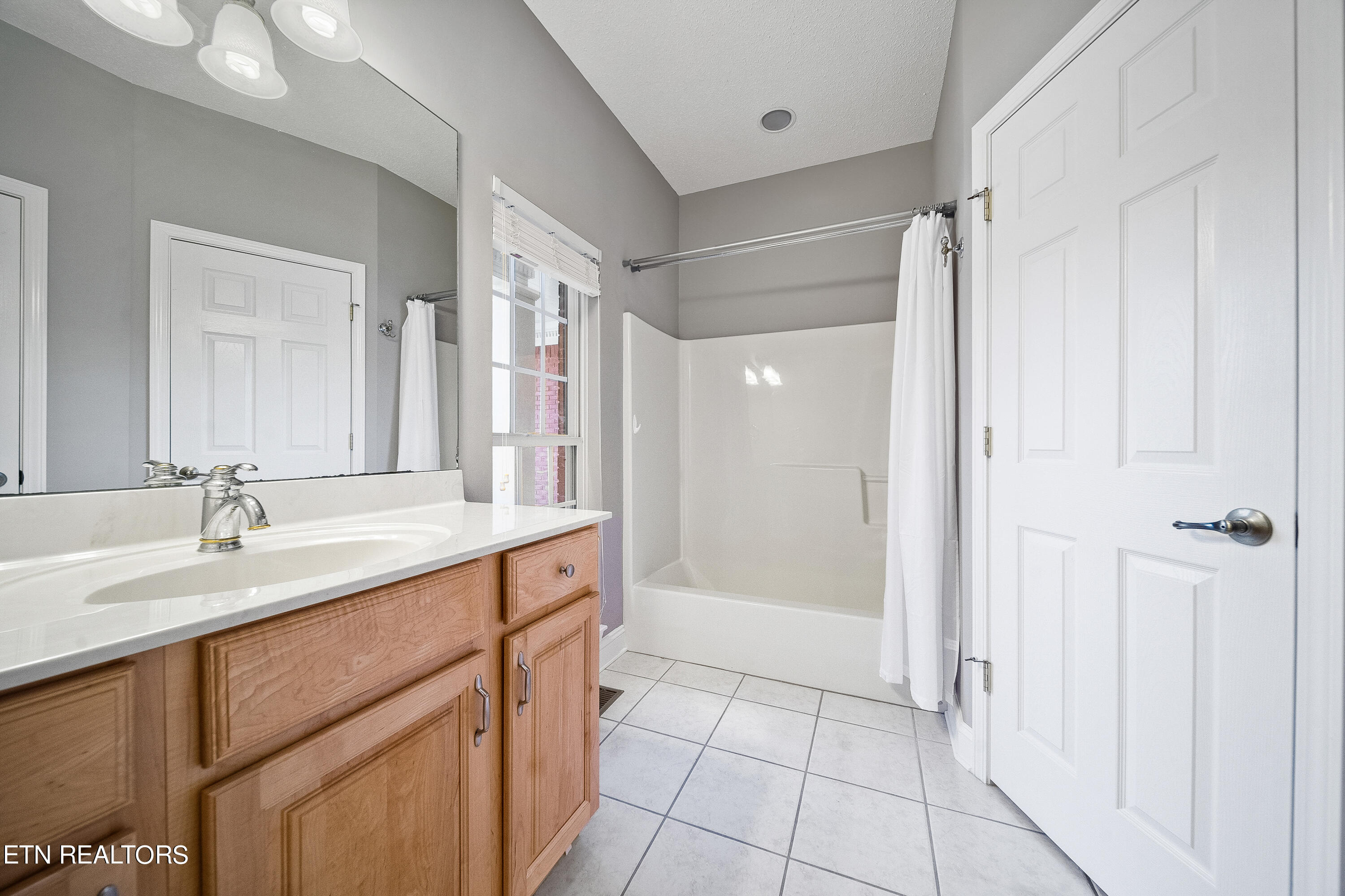 112 Sunali Lane Loudon TN 37774