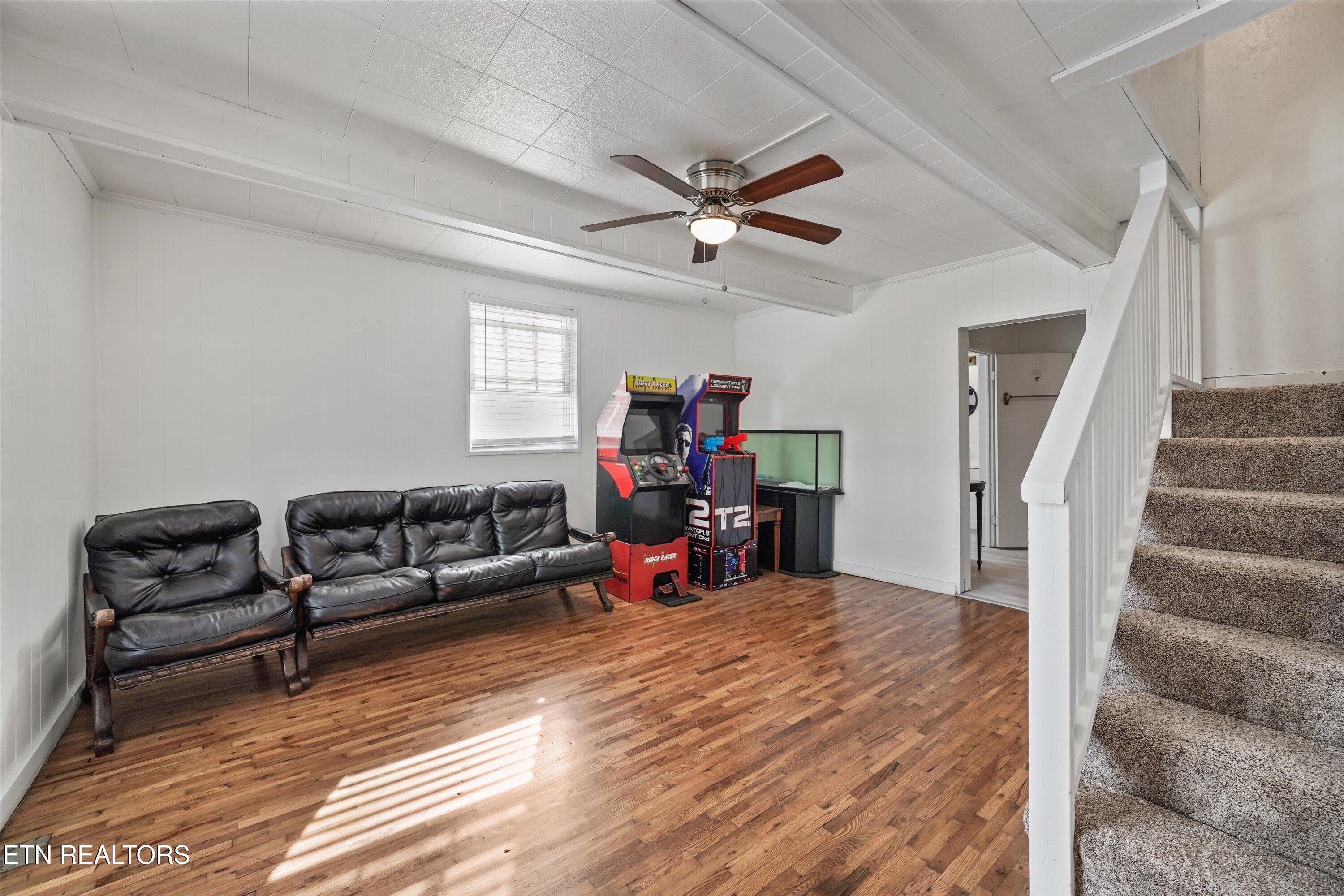 608 W 1st Avenue Lenoir City TN 37771
