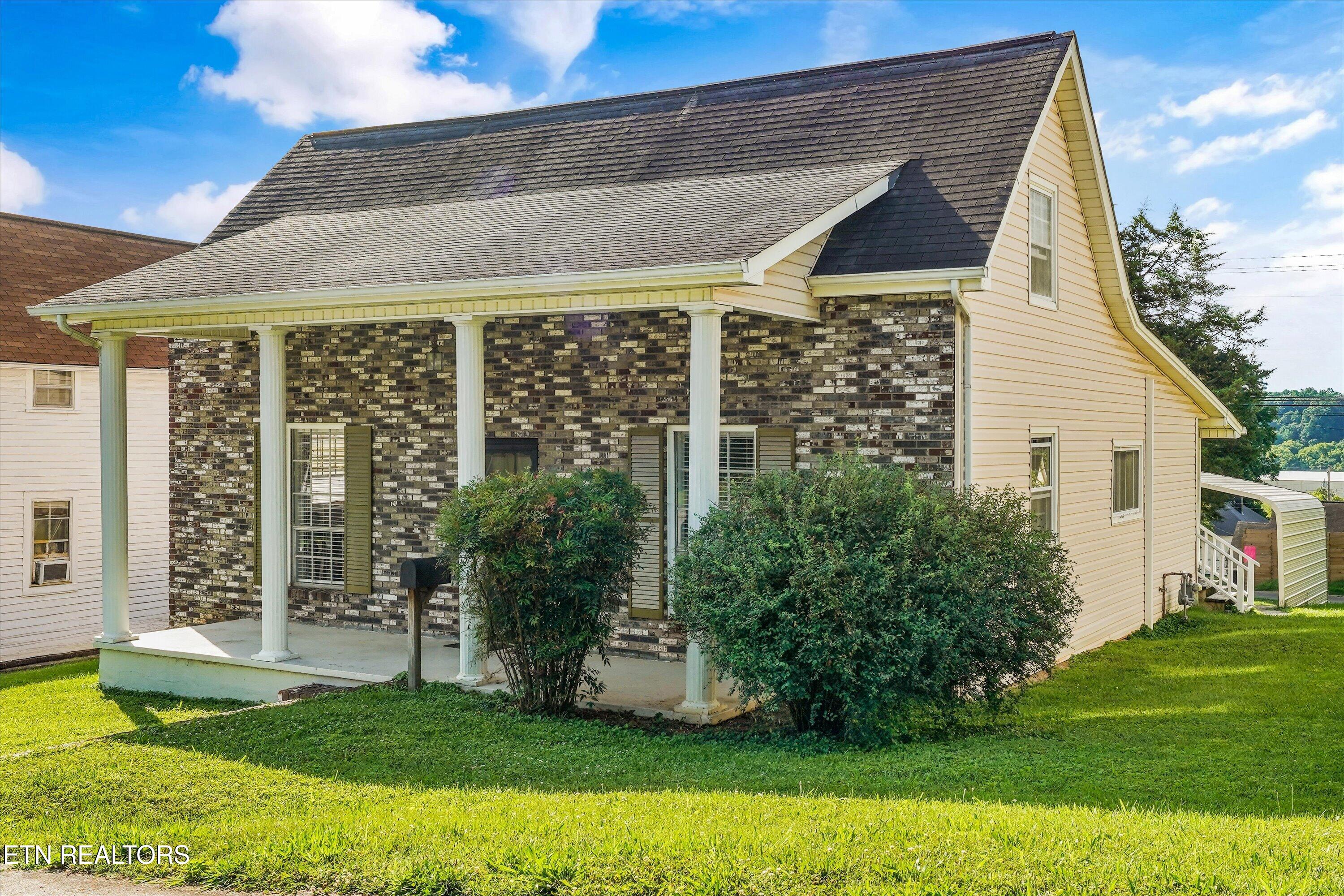 608 W 1st Avenue Lenoir City TN 37771