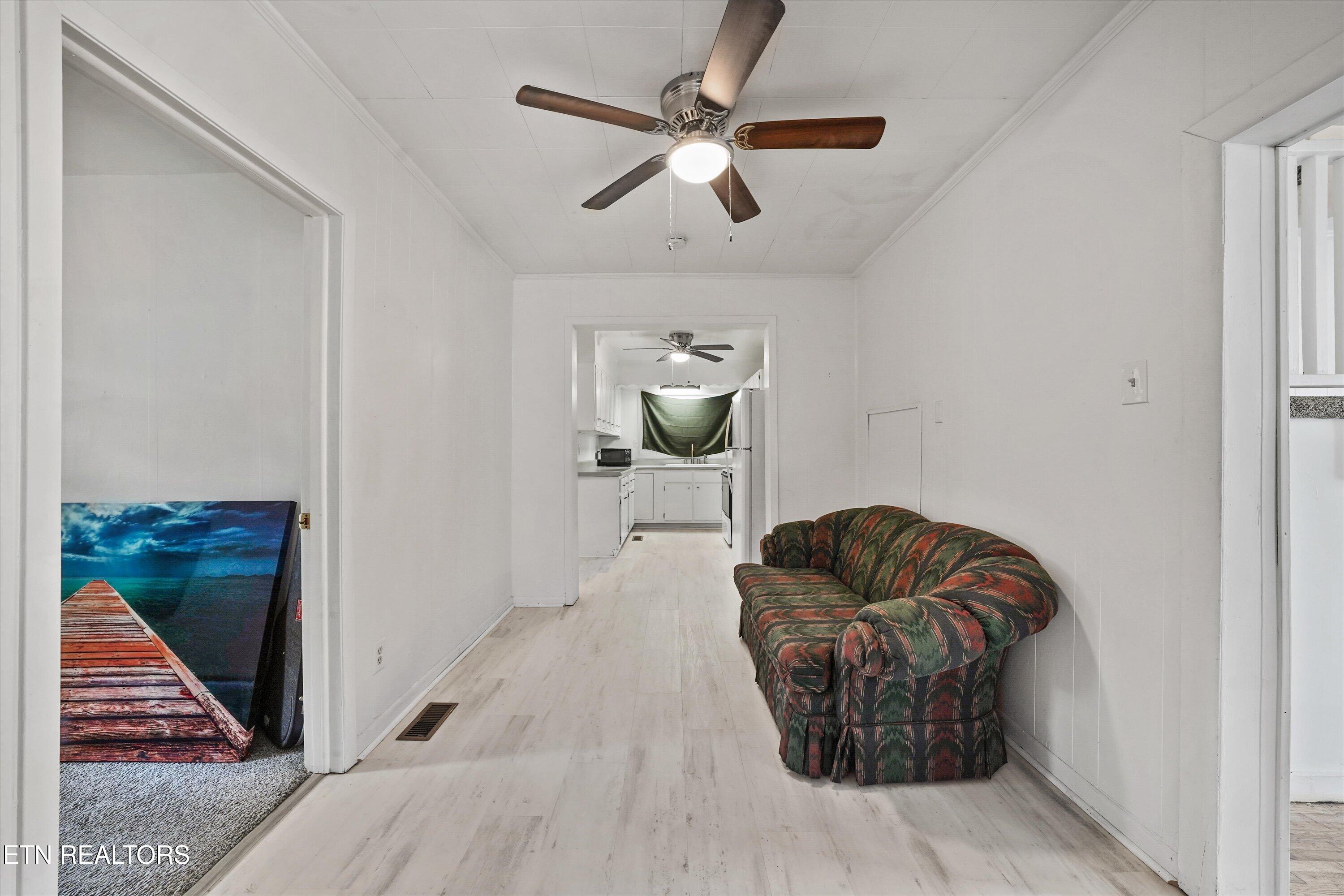608 W 1st Avenue Lenoir City TN 37771