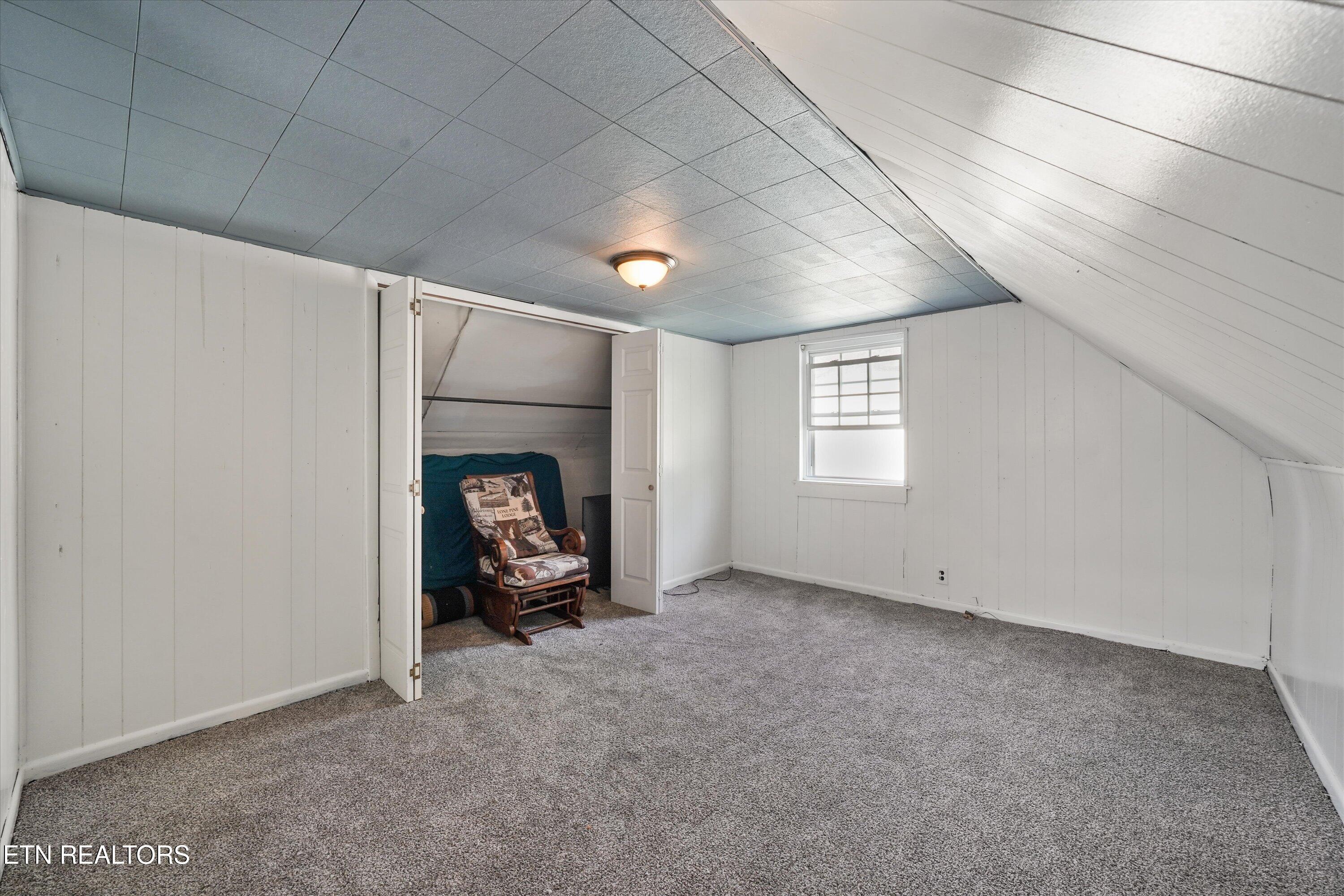 608 W 1st Avenue Lenoir City TN 37771