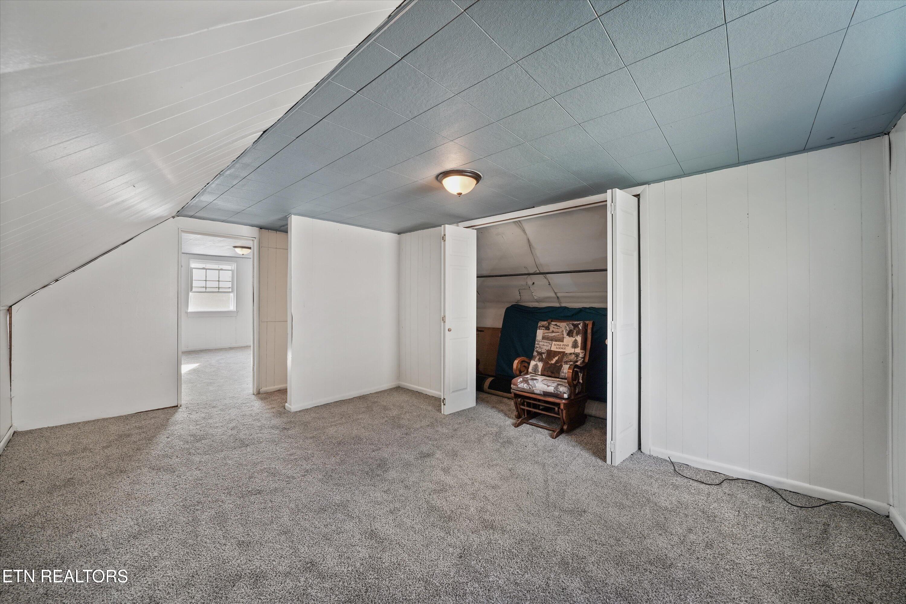 608 W 1st Avenue Lenoir City TN 37771