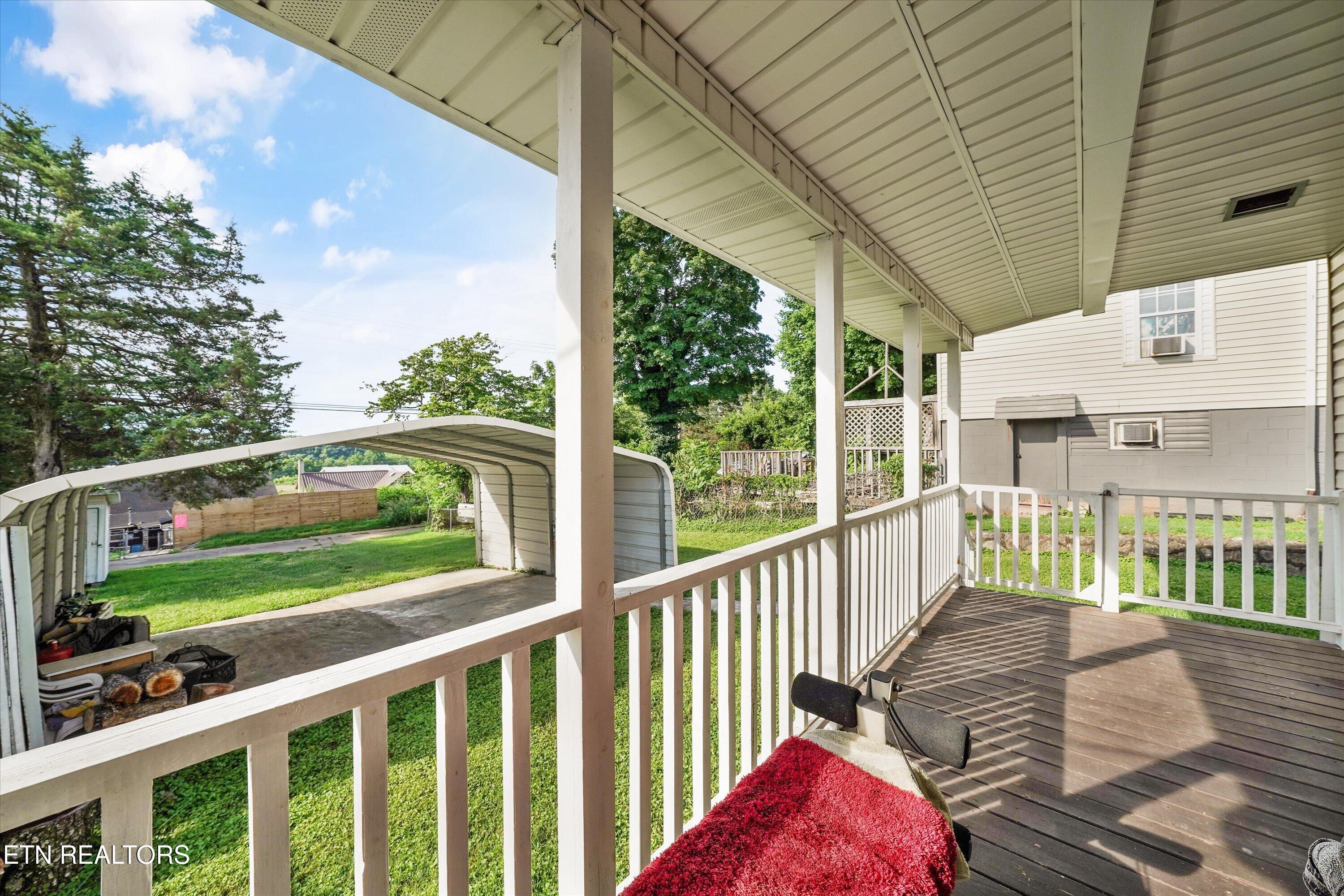 608 W 1st Avenue Lenoir City TN 37771