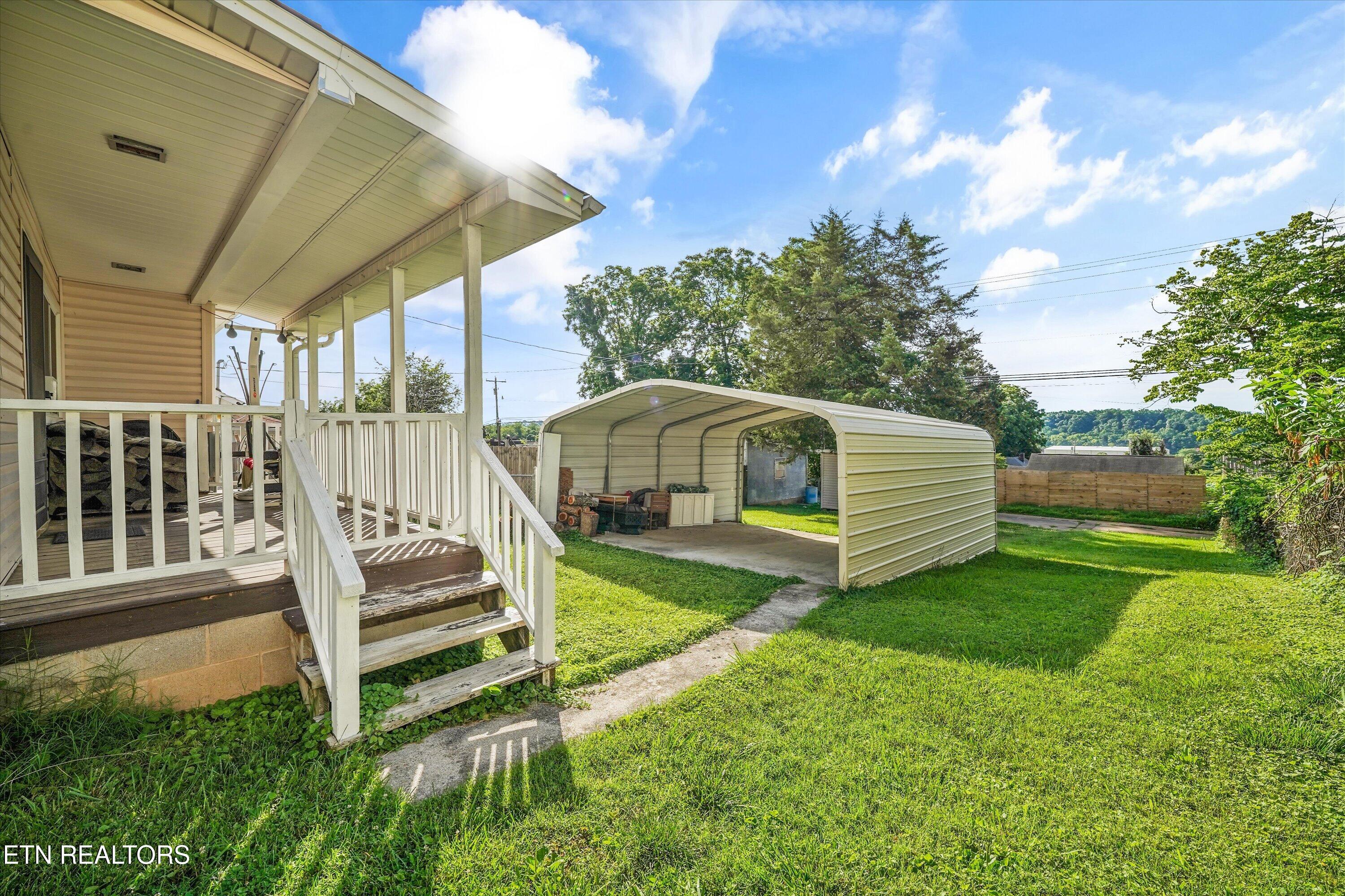 608 W 1st Avenue Lenoir City TN 37771