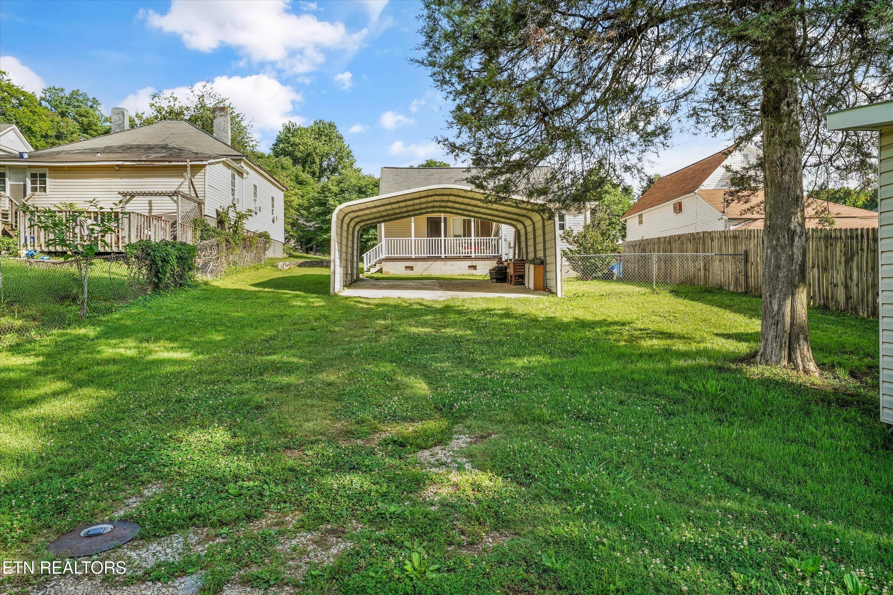 608 W 1st Avenue Lenoir City TN 37771