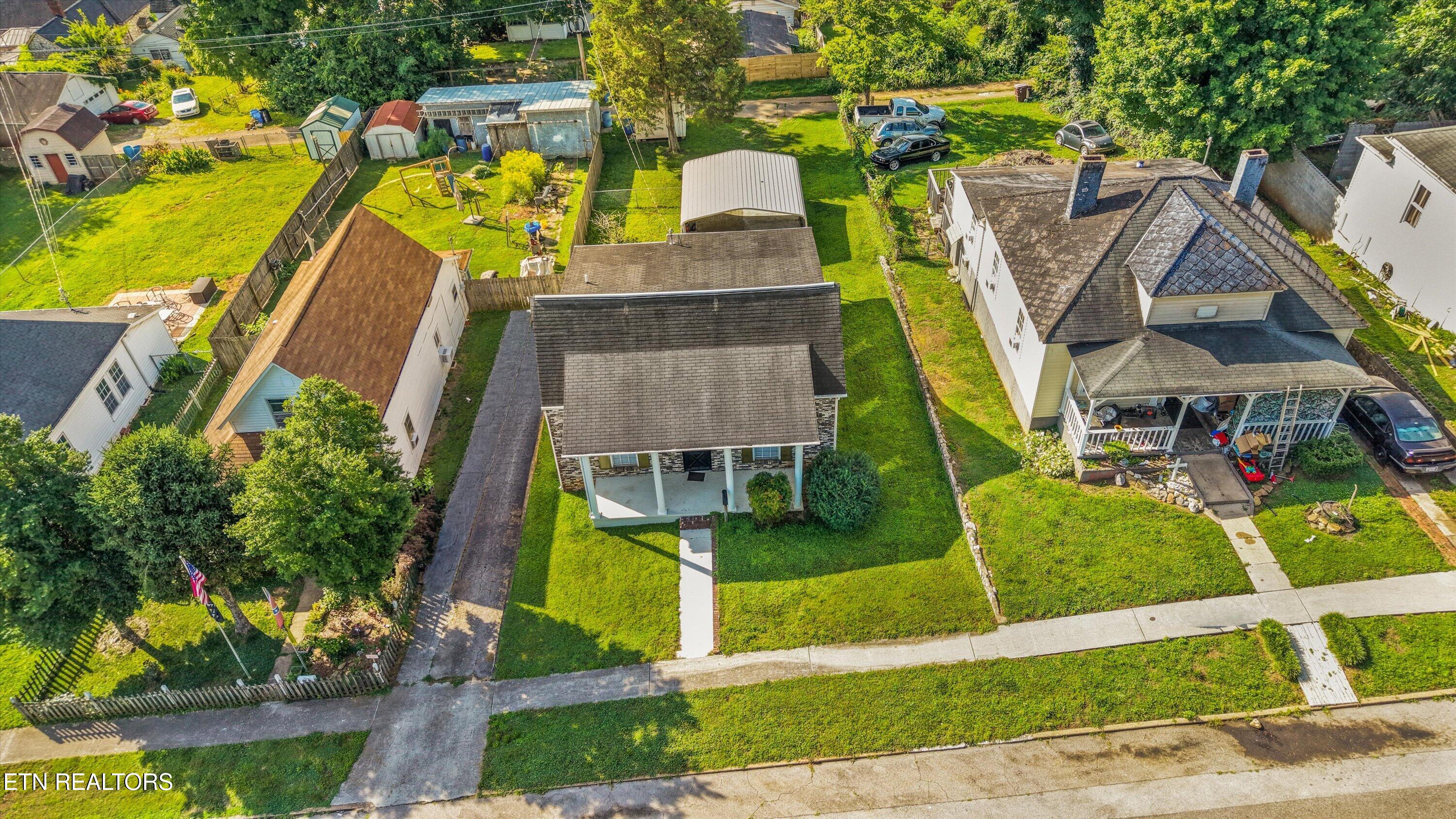 608 W 1st Avenue Lenoir City TN 37771