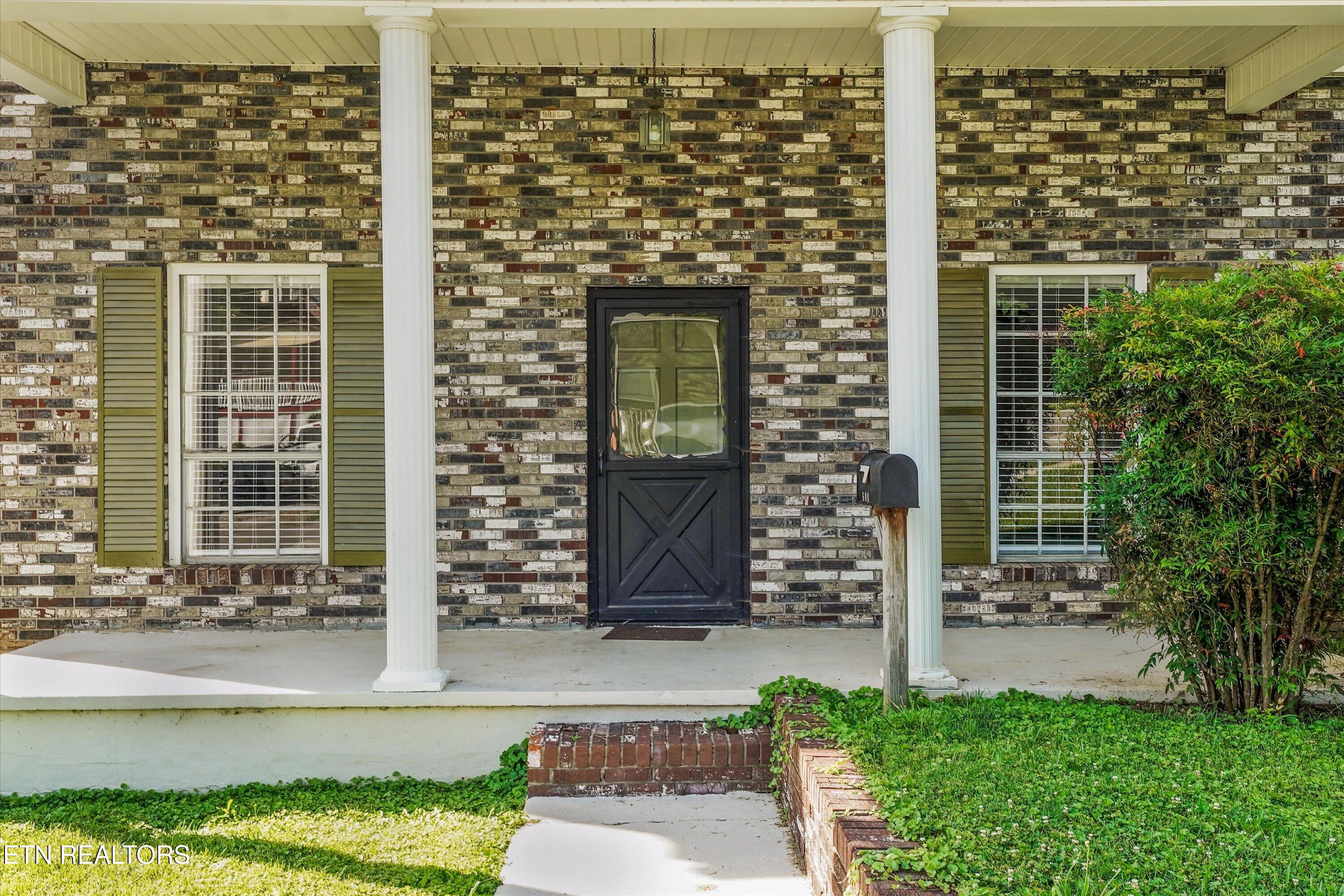 608 W 1st Avenue Lenoir City TN 37771