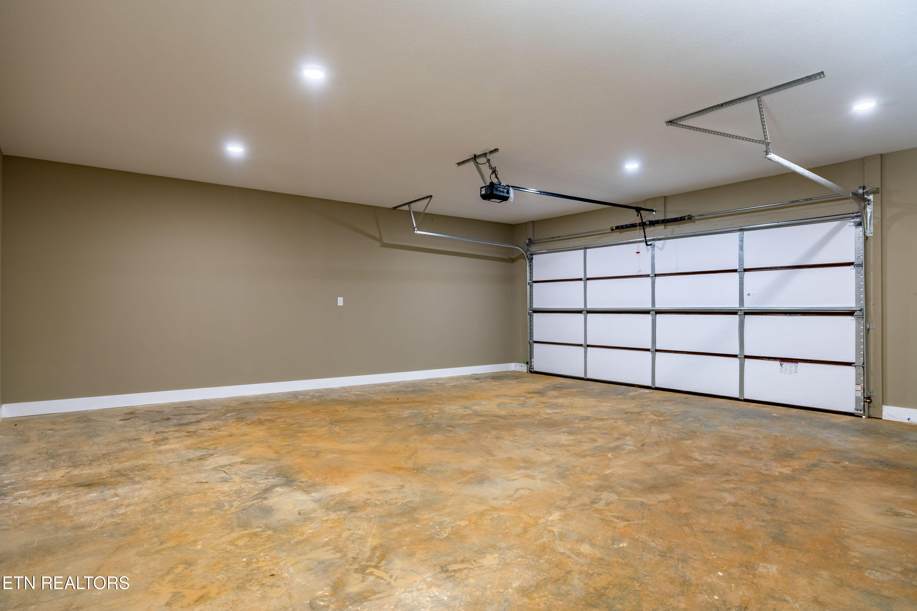 5816 Caswell Drive Greenback TN 37742