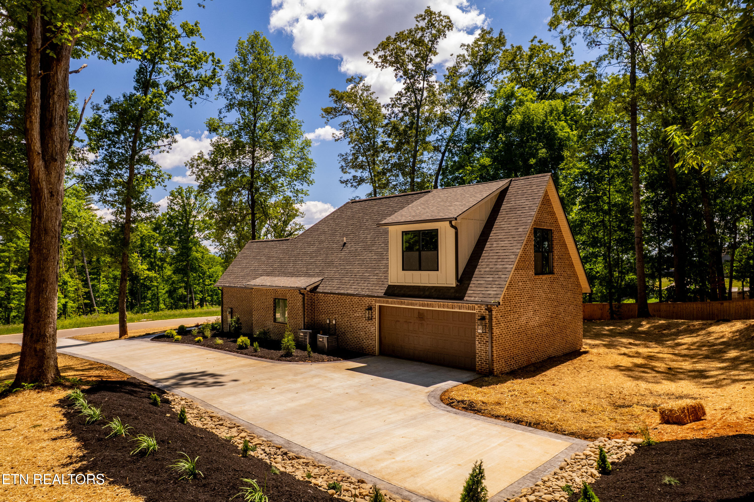 5816 Caswell Drive Greenback TN 37742